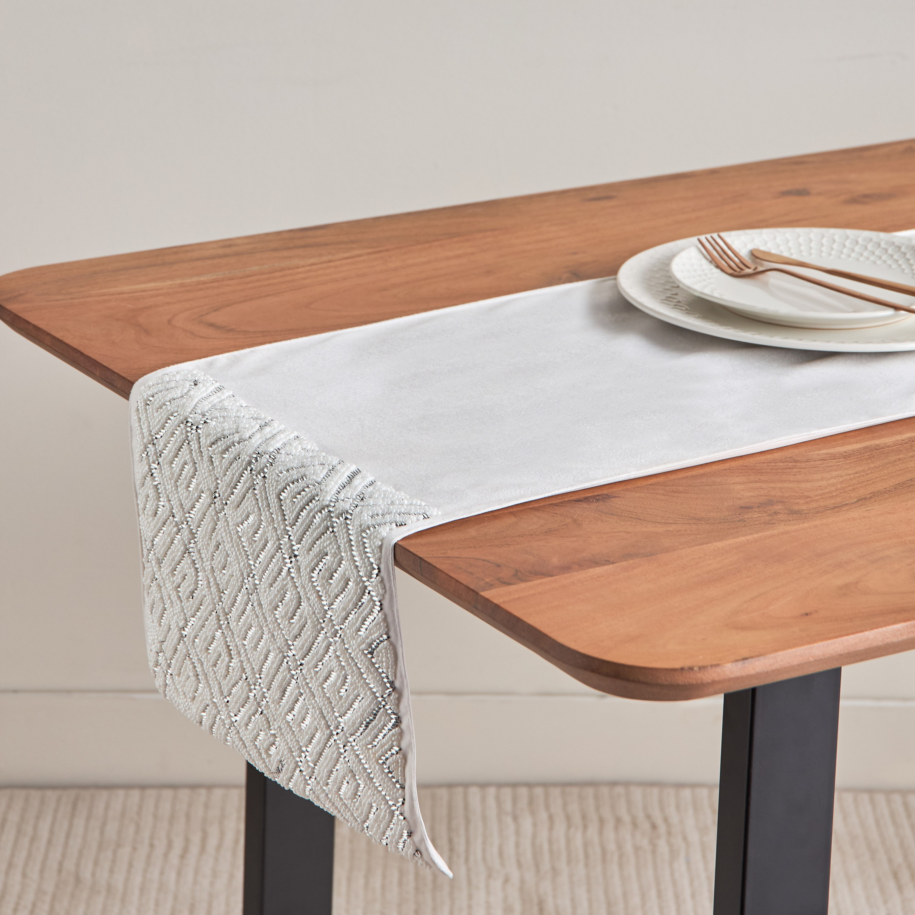 Glitz Beaded Table Runner - 33x120 cm-hbxhomeware-kitchenware-kitchenlinens-image-1