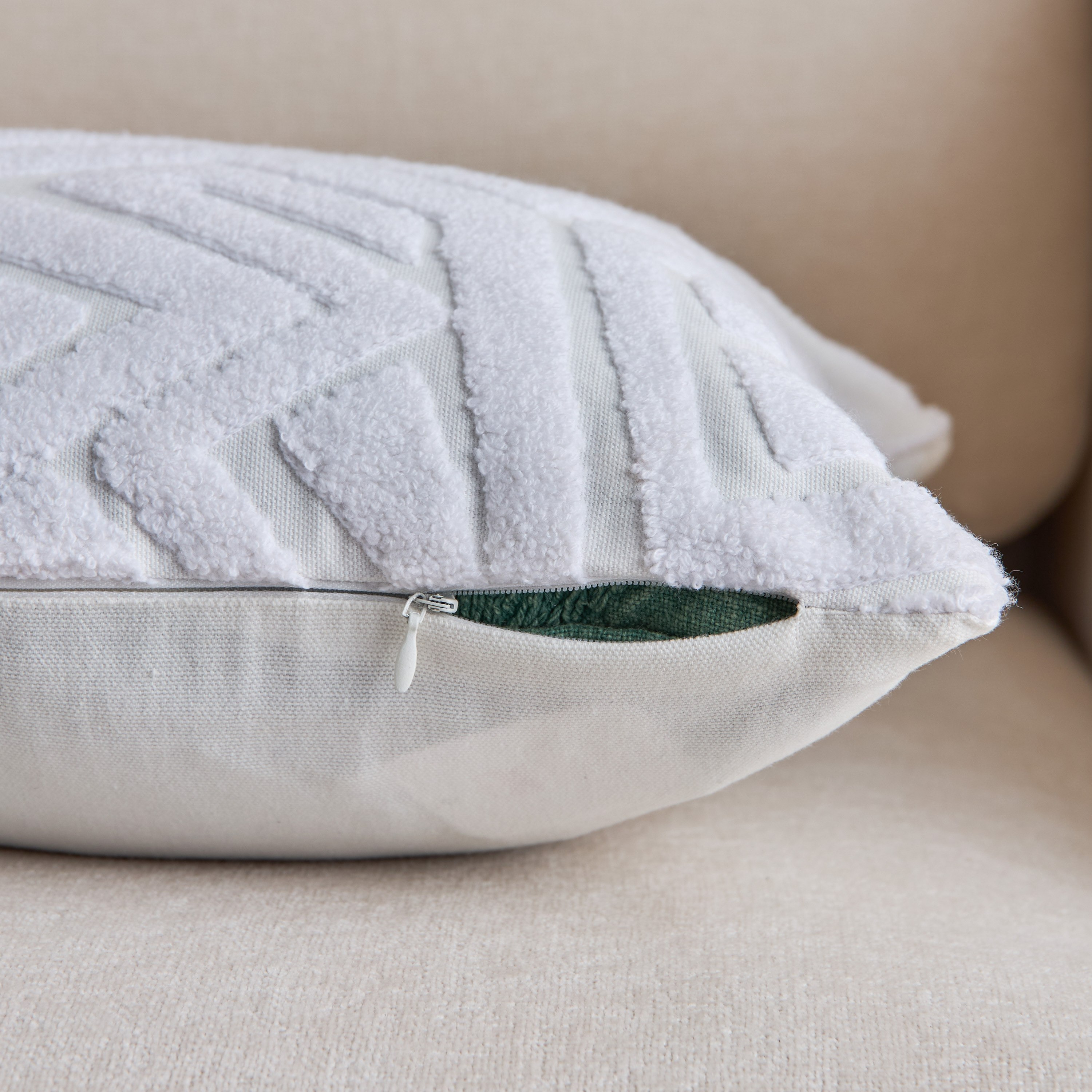 وسادة محشوة آري من وايت هافن - 30x50 سم-hbxhomeware-hbxbedroom-image-3