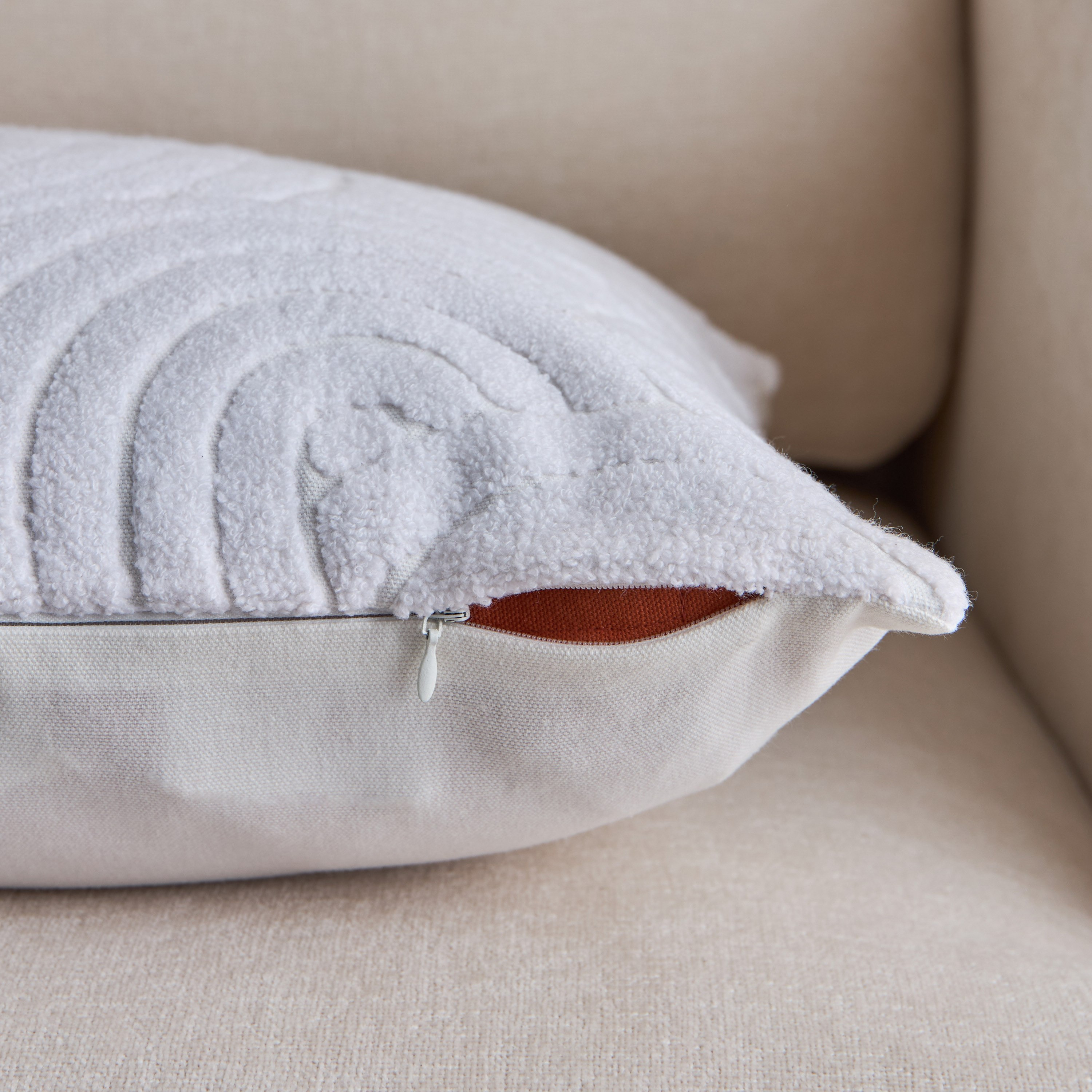 وسادة محشوة آري من وايت هافن - 45×45 سم-hbxhomeware-hbxbedroom-image-3