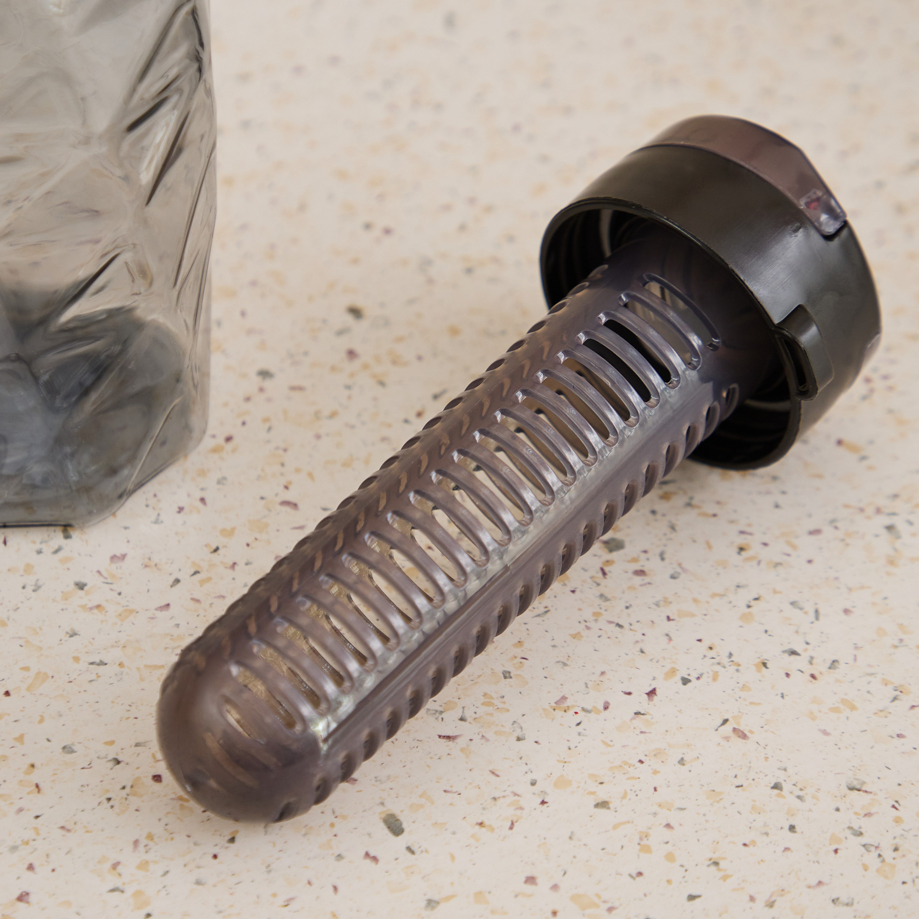 قارورة مياه مع مصفاة من سبكترا - 1 لتر-hbxhomeware-diningandtabletop-bottles-image-5