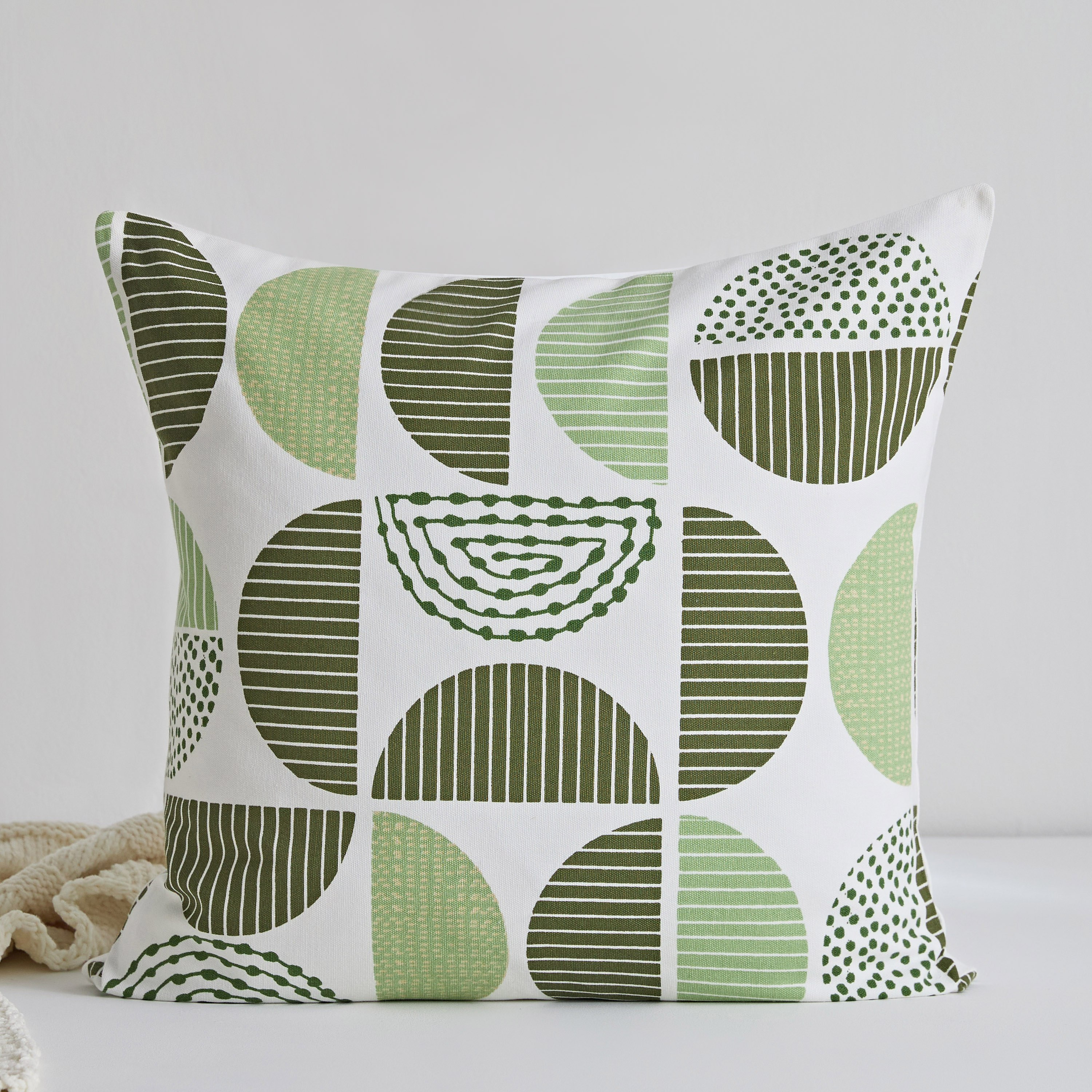 غطاء وسادة بطبعات بيرش من نوفا - 50x50 سم-hbxhomeware-cushionsandcovers-cushioncovers-image-1
