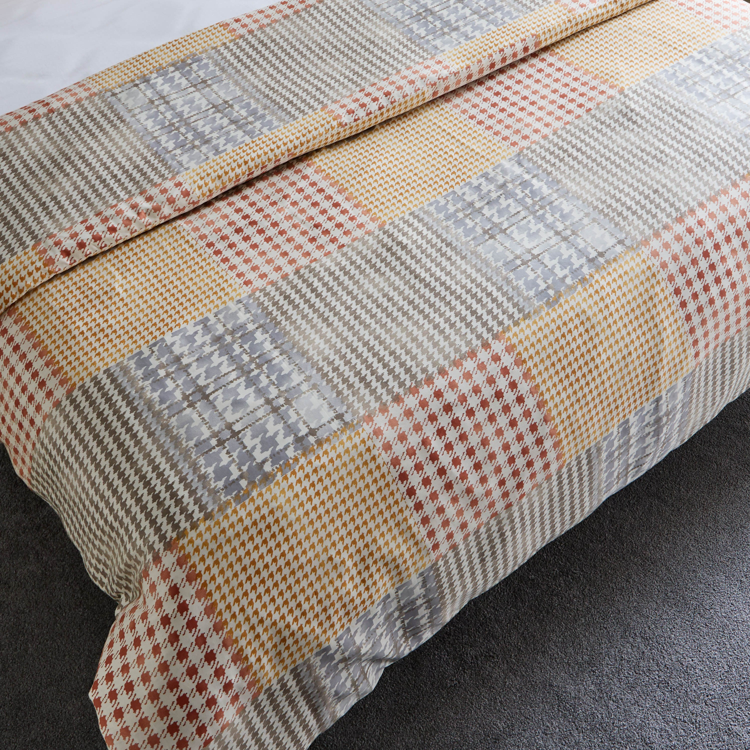 طقم غطاء لحاف مبطّن كينج قطن بطبعات 3 قطع فيلث من هيوستن- 220x220 سم-hbxhomeware-hbxbedroom-image-5