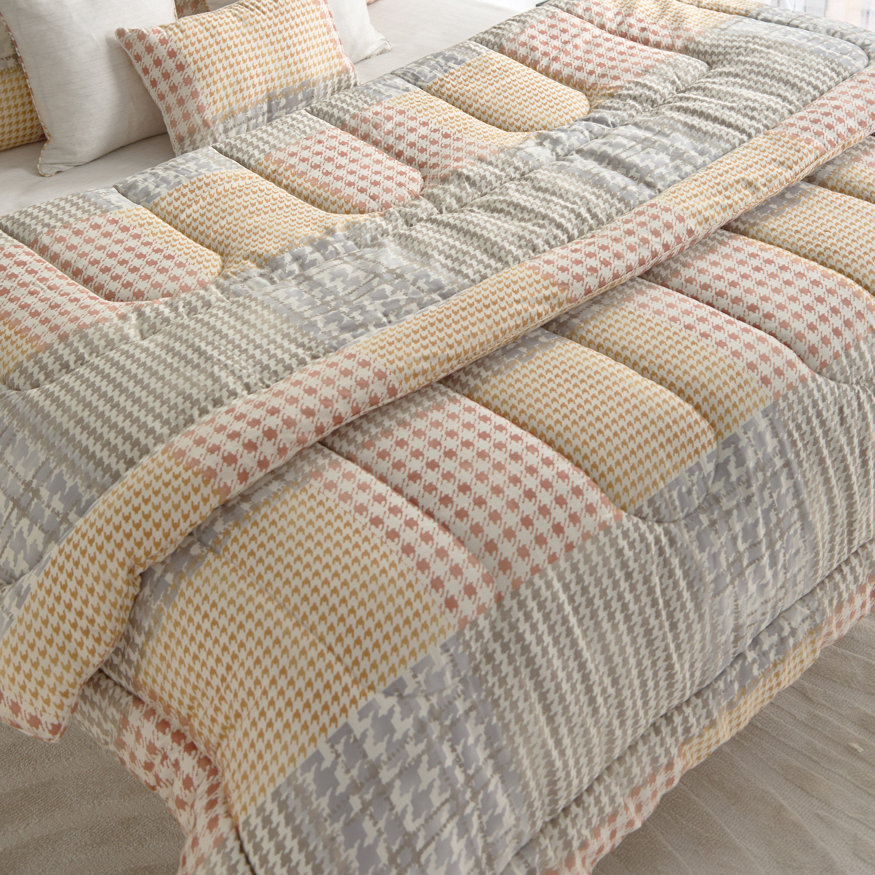 طقم لحاف سوبر كينج قطن بطبعات 9 قطع من هيوستن فيلث - 240x240 سم-hbxhomeware-hbxbedroom-image-4