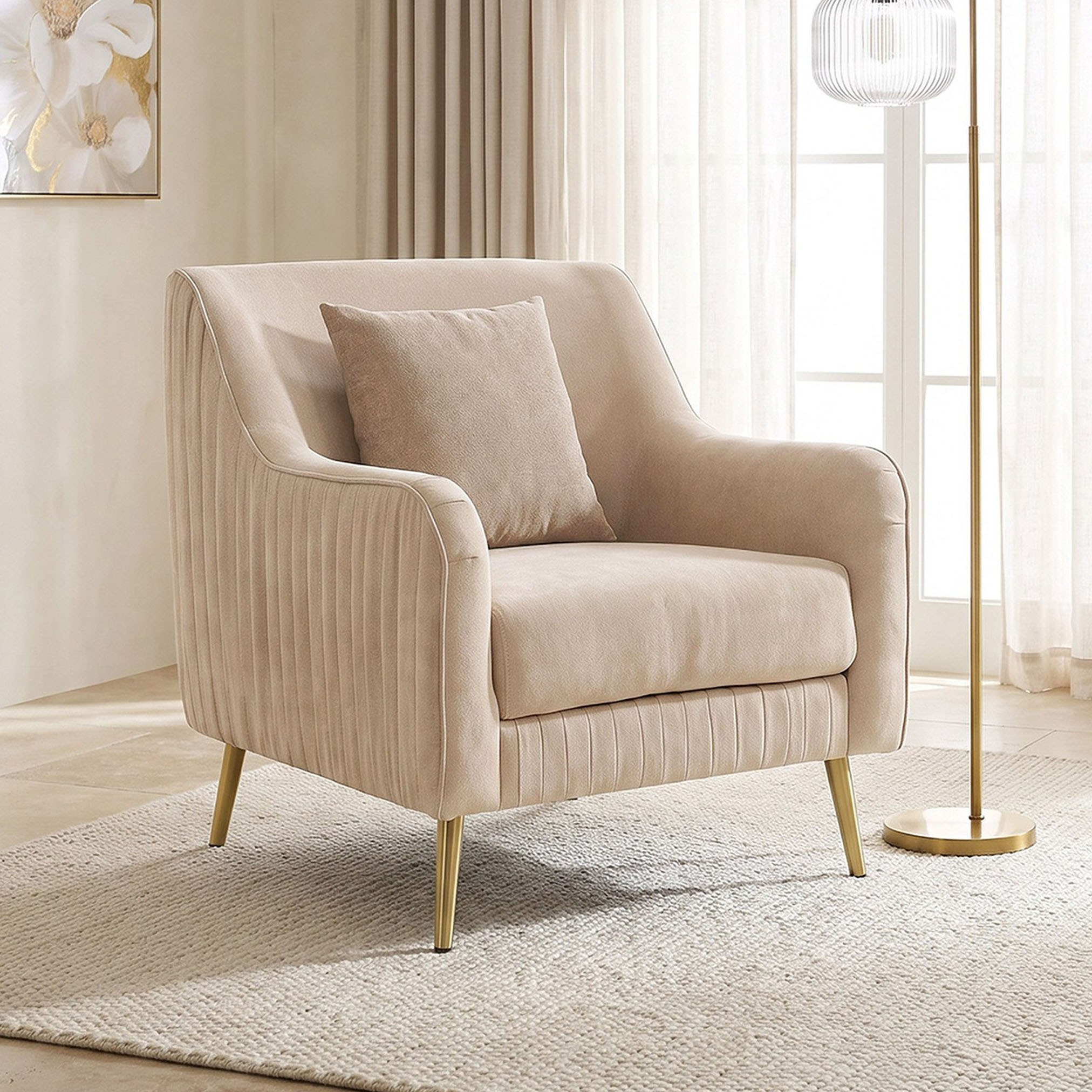 كرسي قماش بمساند ذراعين مع وسادة من سيفيل إن إكس تي-hbxlivingroom-sofasandarmchairs-sofas-image-1