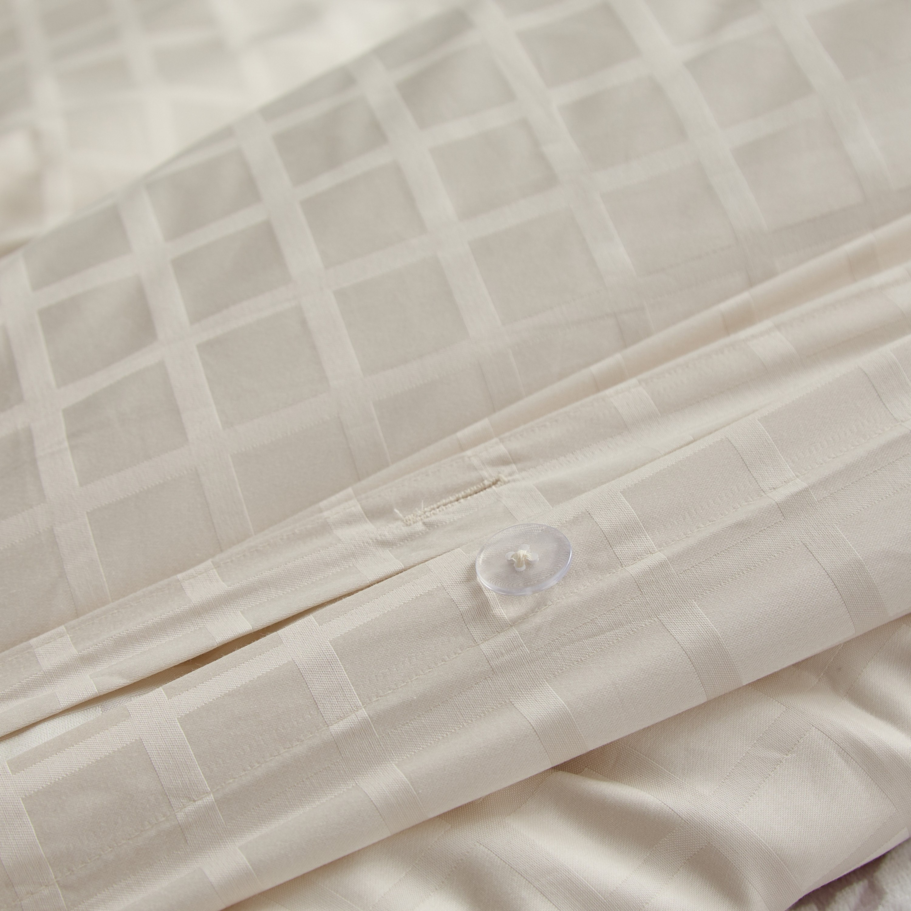 Opulent Luxe 400 Thread Count 3-Piece Cotton Solid Dobby Queen King Duvet Cover Set - 220x220 cm-hbxhomeware-hbxbedroom-image-9
