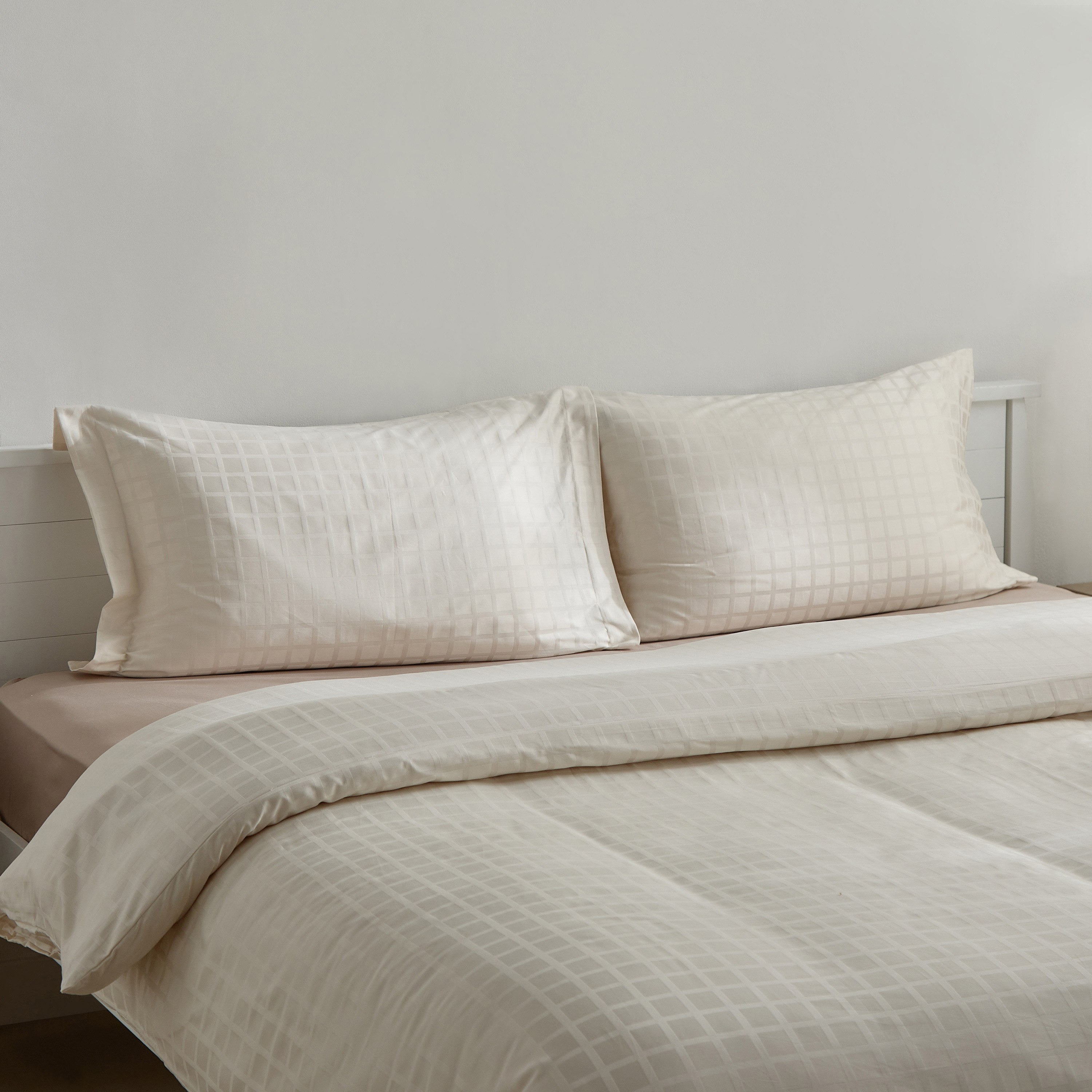 Opulent Luxe 3-Piece 400TC Cotton Solid Dobby Super King Duvet Cover Set - 220x240 cm-hbxhomeware-hbxbedroom-image-1