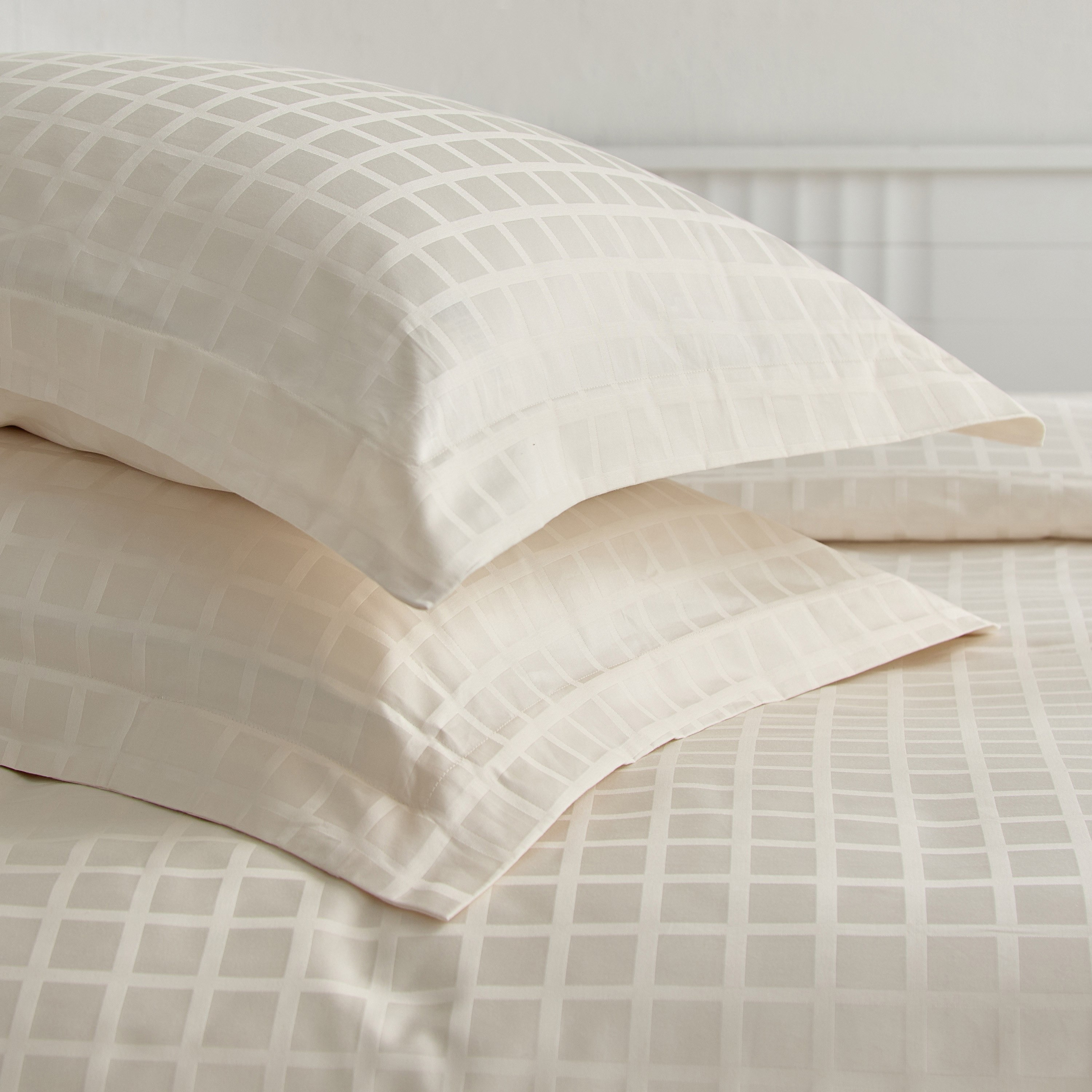 Opulent Luxe 3-Piece 400TC Cotton Solid Dobby Super King Duvet Cover Set - 220x240 cm-hbxhomeware-hbxbedroom-image-8