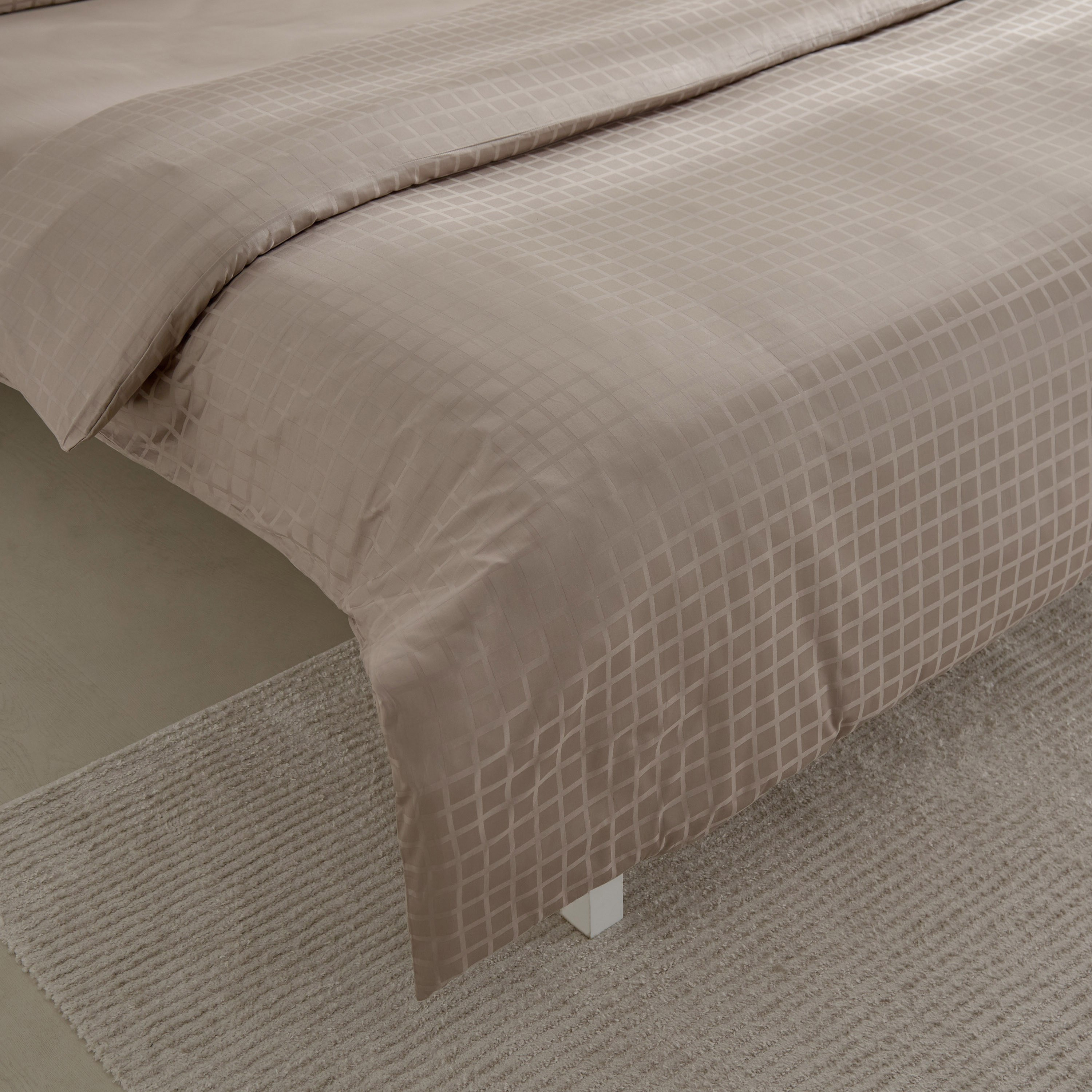 Opulent Luxe 400 Thread Count 3-Piece Cotton Solid Dobby Super King Duvet Cover Set - 220x240 cm-hbxhomeware-hbxbedroom-image-6