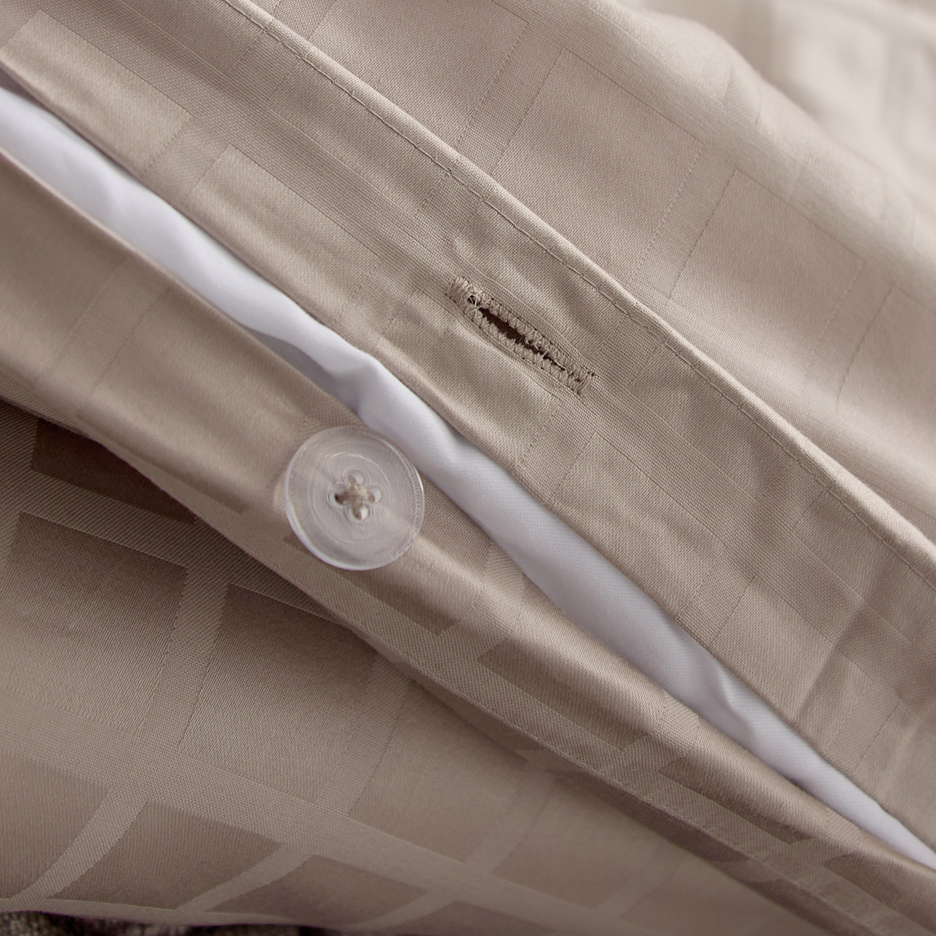 Opulent Luxe 400 Thread Count 3-Piece Cotton Solid Dobby Super King Duvet Cover Set - 220x240 cm-hbxhomeware-hbxbedroom-image-9