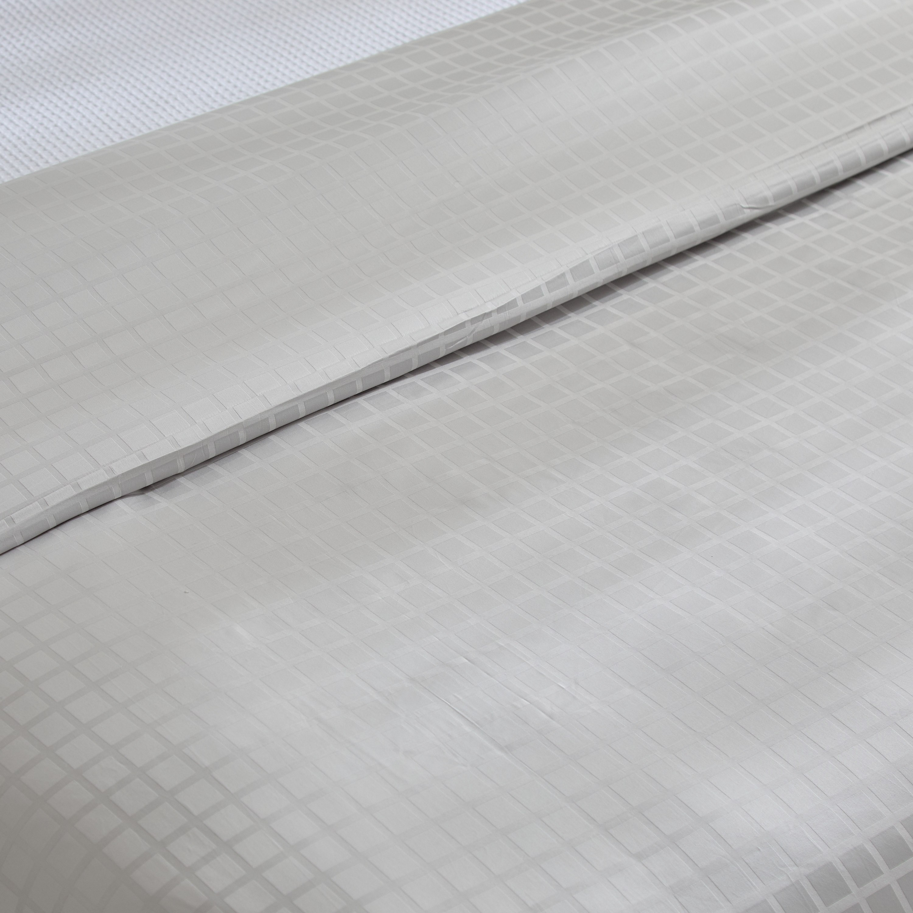Opulent Luxe 400 Thread Count 3-Piece Cotton Solid Dobby Queen King Duvet Cover Set - 220x220 cm-hbxhomeware-hbxbedroom-image-6