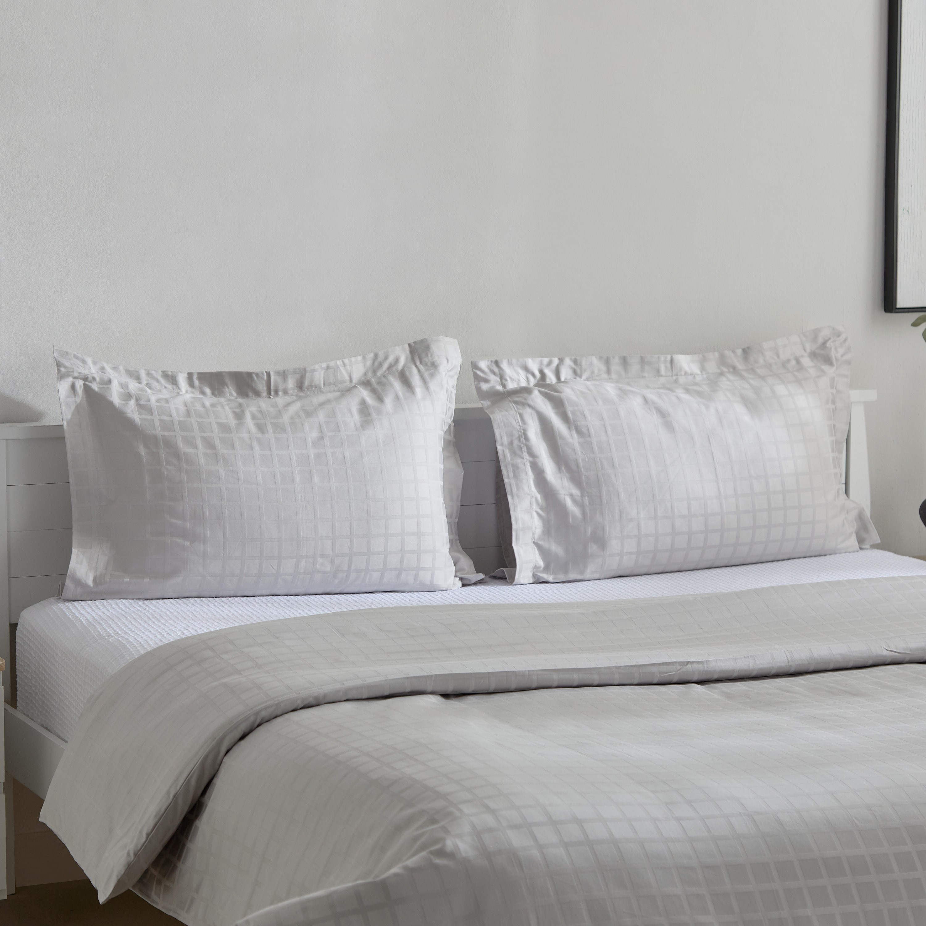 Opulent Luxe 400 Thread Count 3-Piece Cotton Solid Dobby Super King Duvet Cover Set - 220x240 cm-hbxhomeware-hbxbedroom-image-1