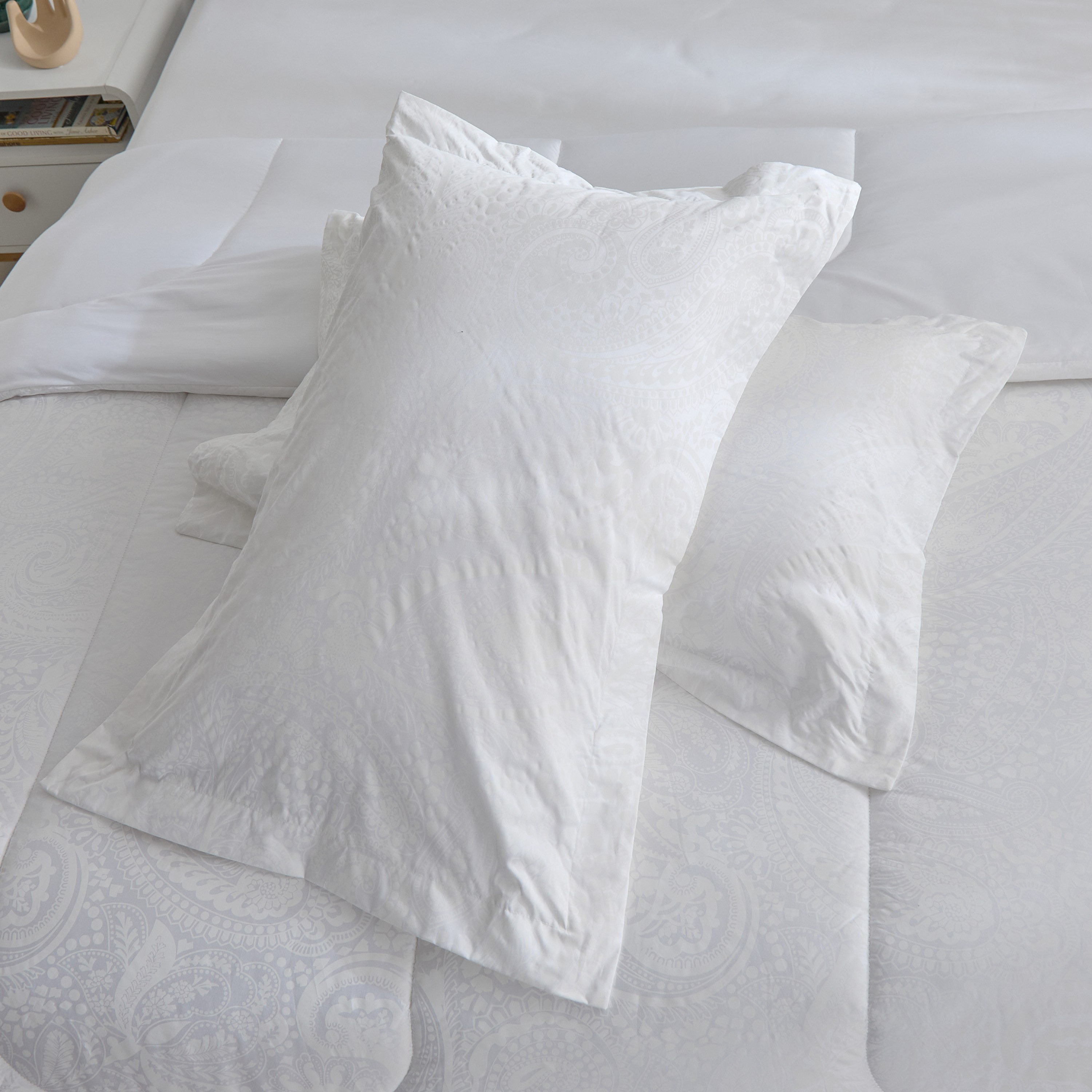 Opulent Luxe 400 Thread Count 3-Piece Cotton Jacquard Khadi Queen King Duvet Cover Set - 220x220 cm-hbxhomeware-hbxbedroom-image-7