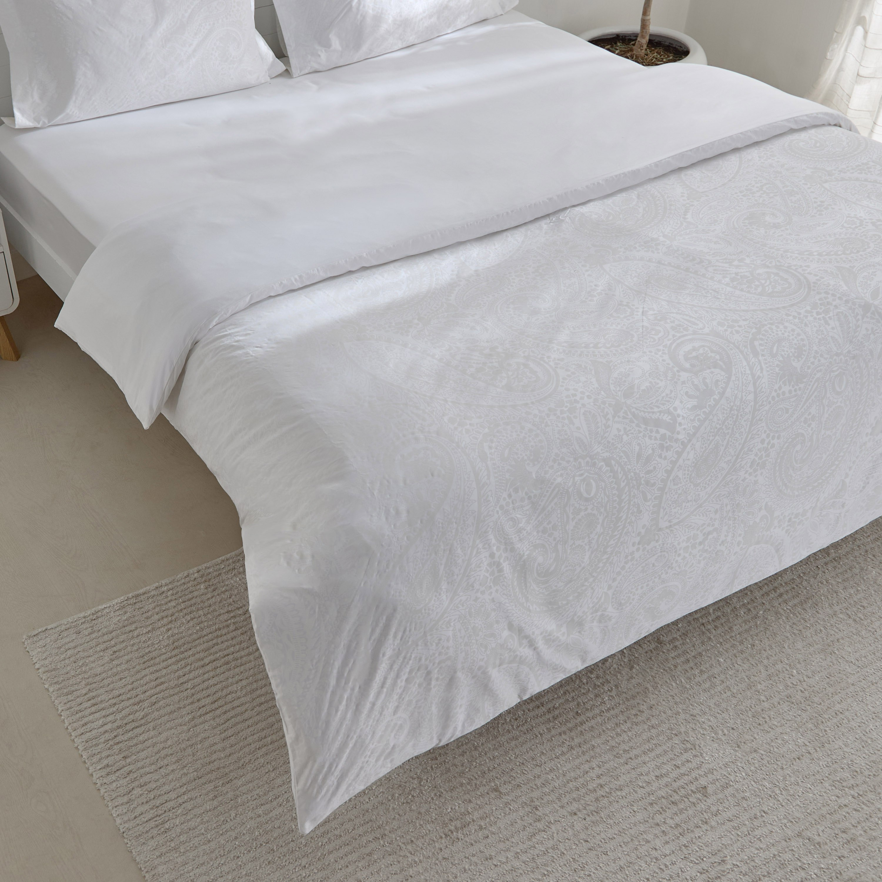 Opulent Luxe 400 Thread Count 3-Piece Cotton Jacquard Khadi Super King Duvet Cover Set - 220x240 cm-hbxhomeware-hbxbedroom-image-5