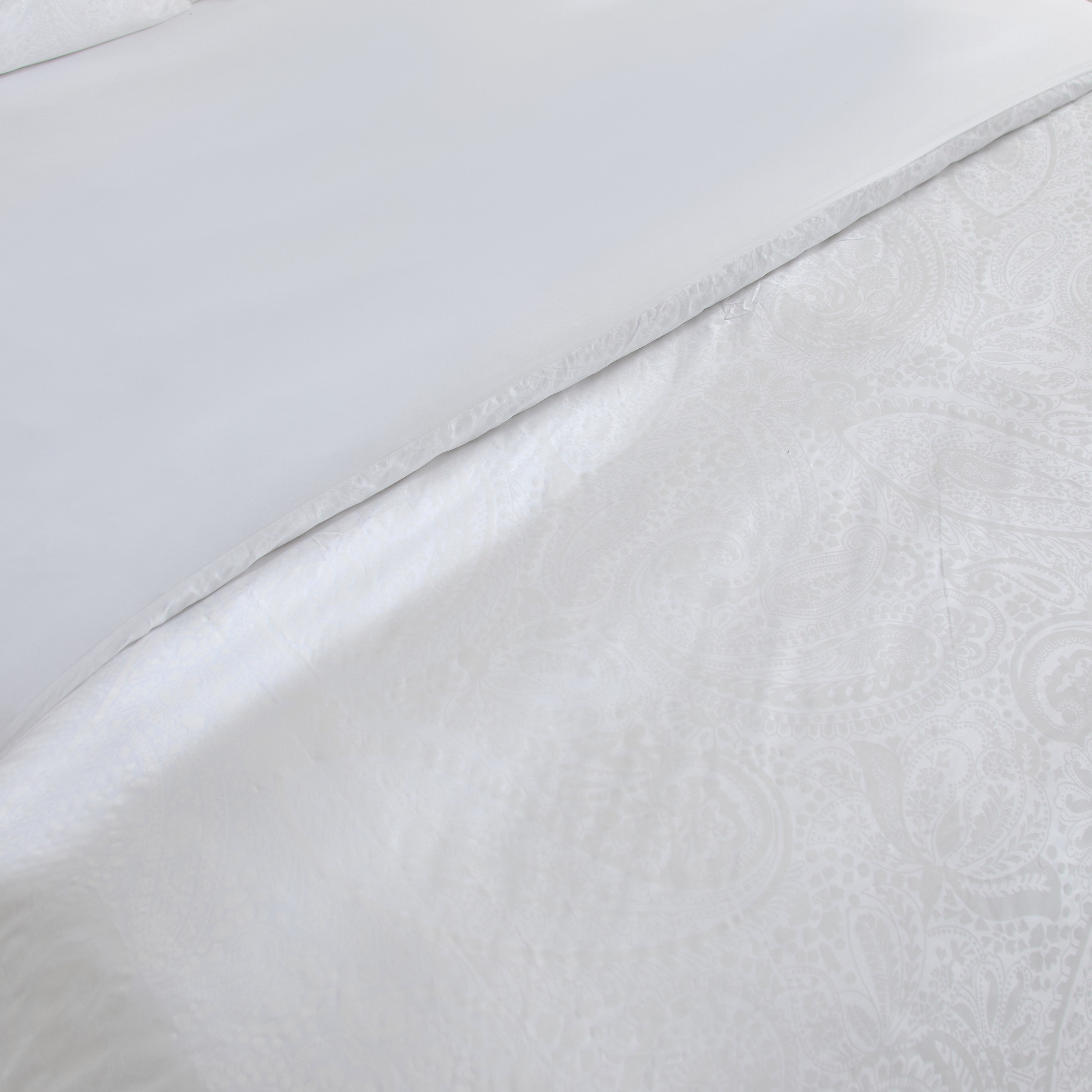 Opulent Luxe 400 Thread Count 3-Piece Cotton Jacquard Khadi Super King Duvet Cover Set - 220x240 cm-hbxhomeware-hbxbedroom-image-6