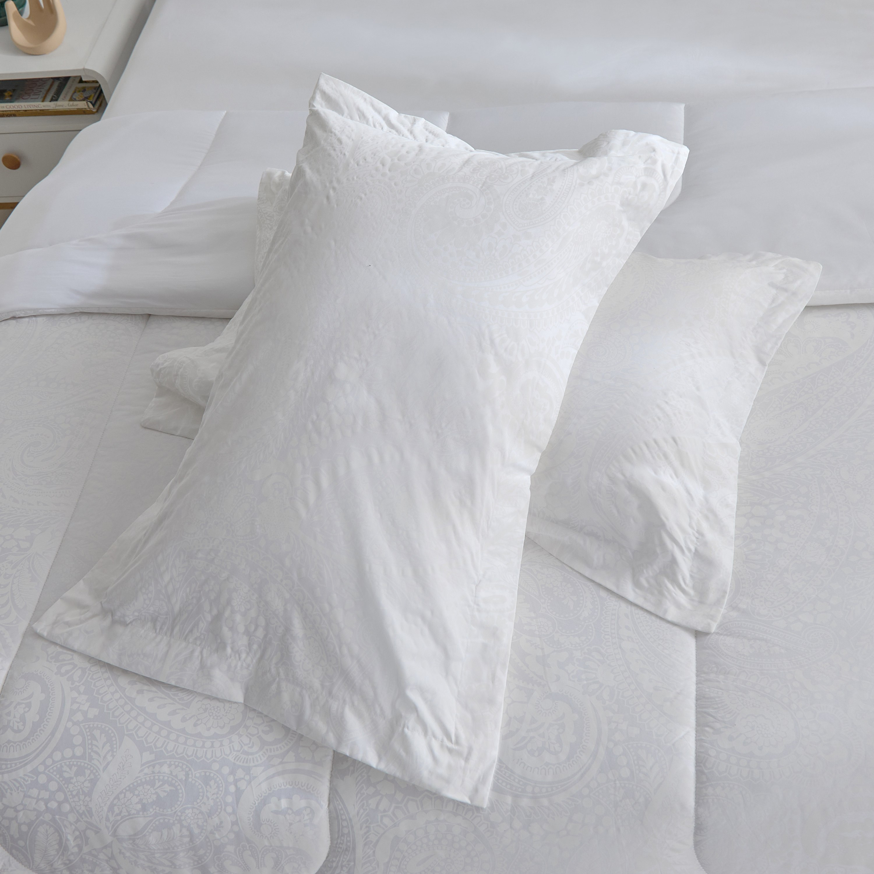 Opulent Luxe 400 Thread Count 3-Piece Cotton Jacquard Khadi Super King Duvet Cover Set - 220x240 cm-hbxhomeware-hbxbedroom-image-7