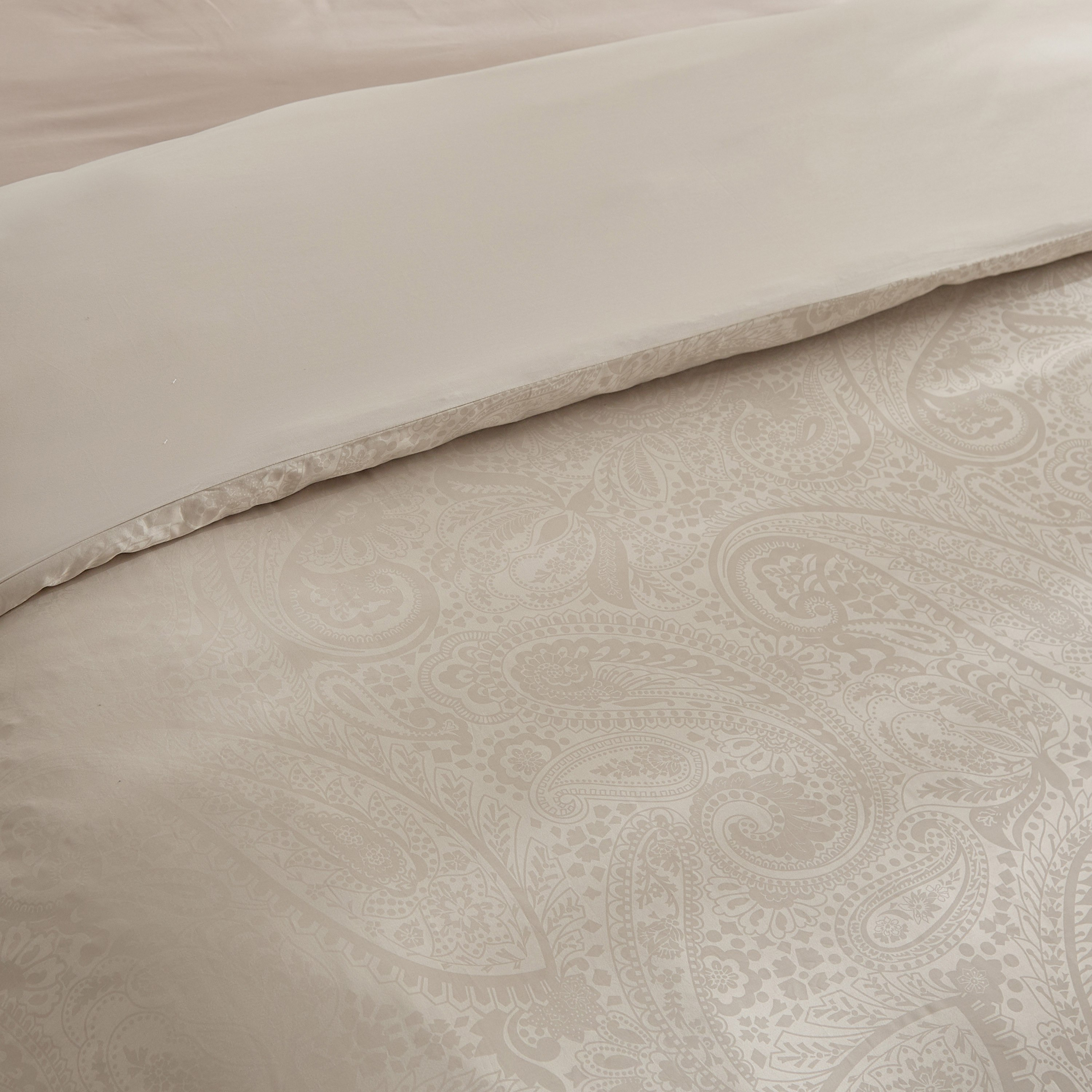 Opulent Luxe 400 Thread Count 3-Piece Jacquard Khadi Print Queen King Duvet Cover Set - 220x220 cm-hbxhomeware-hbxbedroom-image-6