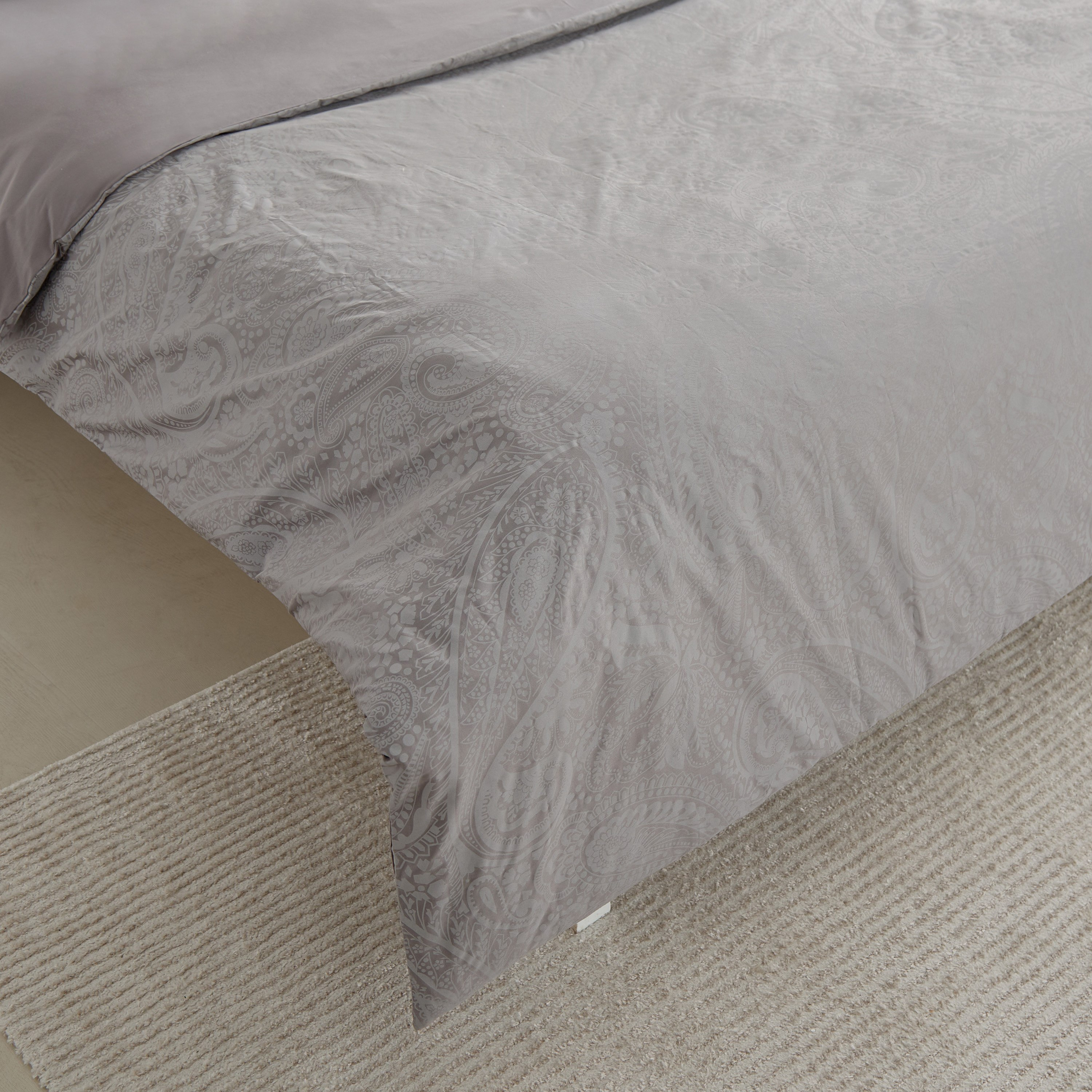 Opulent Luxe 400 Thread Count 3-Piece Jacquard Khadi Print Queen King Duvet Cover Set - 220x220 cm-hbxhomeware-hbxbedroom-image-6