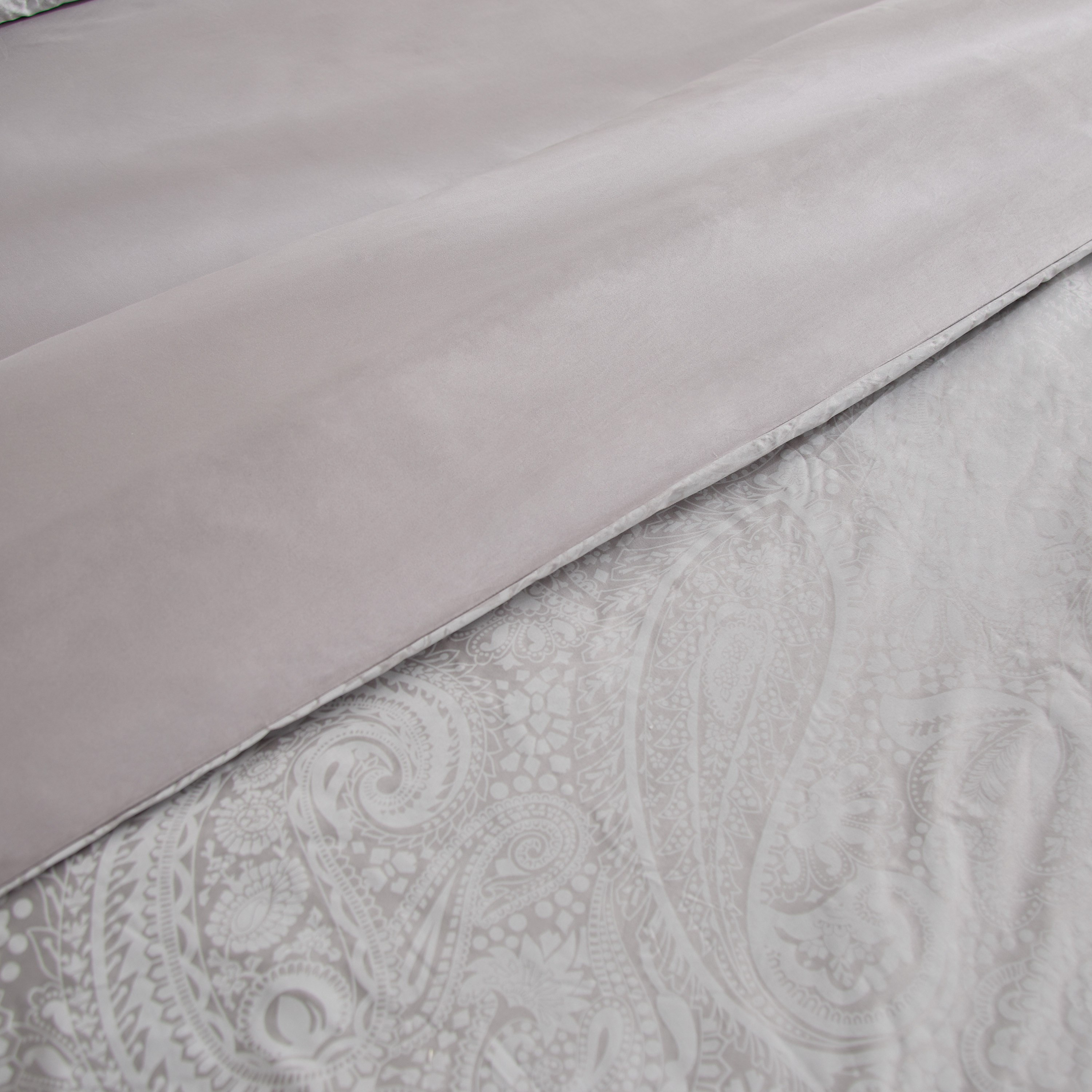 Opulent Luxe 400 Thread Count 3-Piece Cotton Jacquard Khadi Super King Duvet Cover Set - 220x240 cm-hbxhomeware-hbxbedroom-image-5