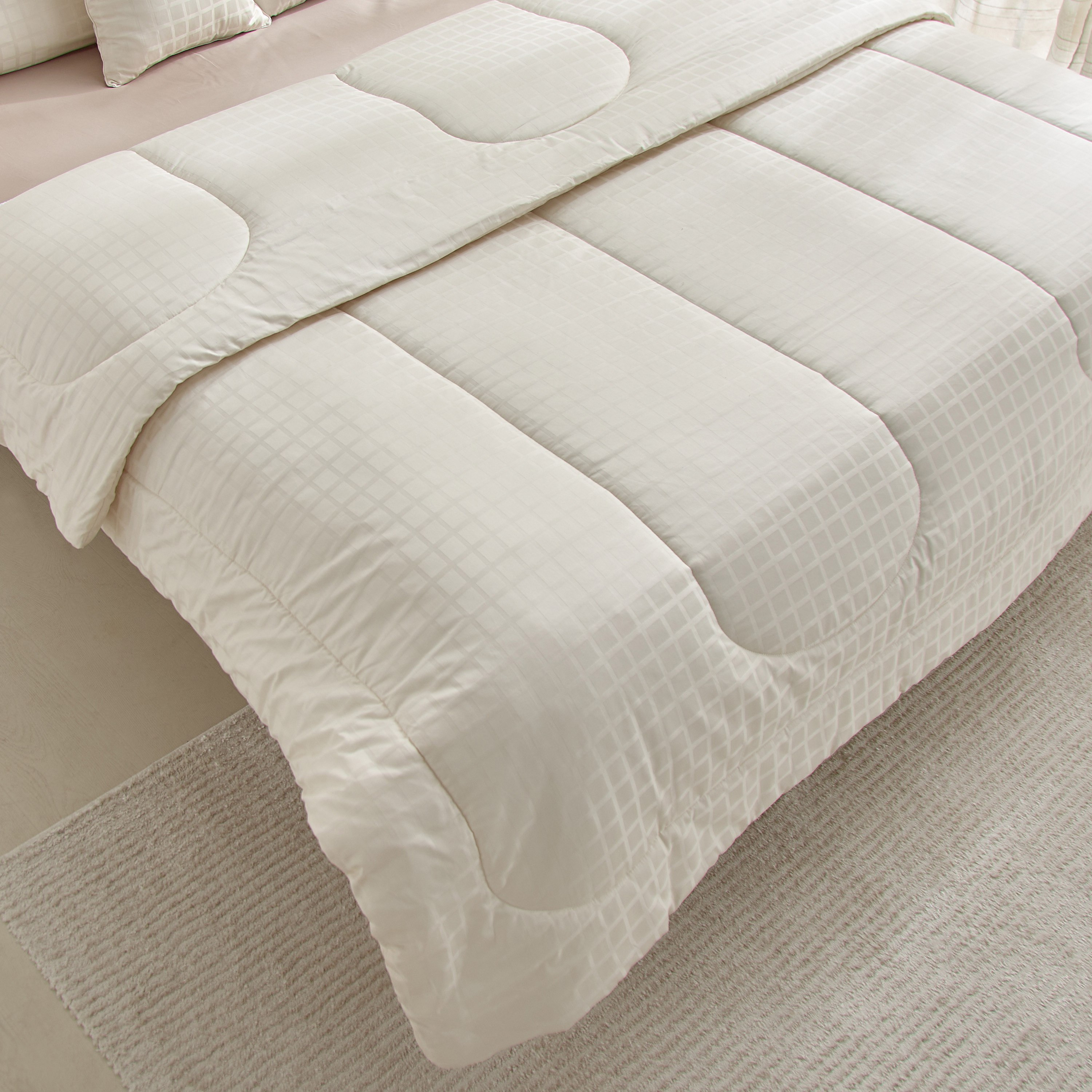 طقم لحاف سوبر كينج قطن 5 قطع دوبي سادة من أوبولينت لوكس - 240x240 سم-hbxhomeware-hbxbedroom-image-5