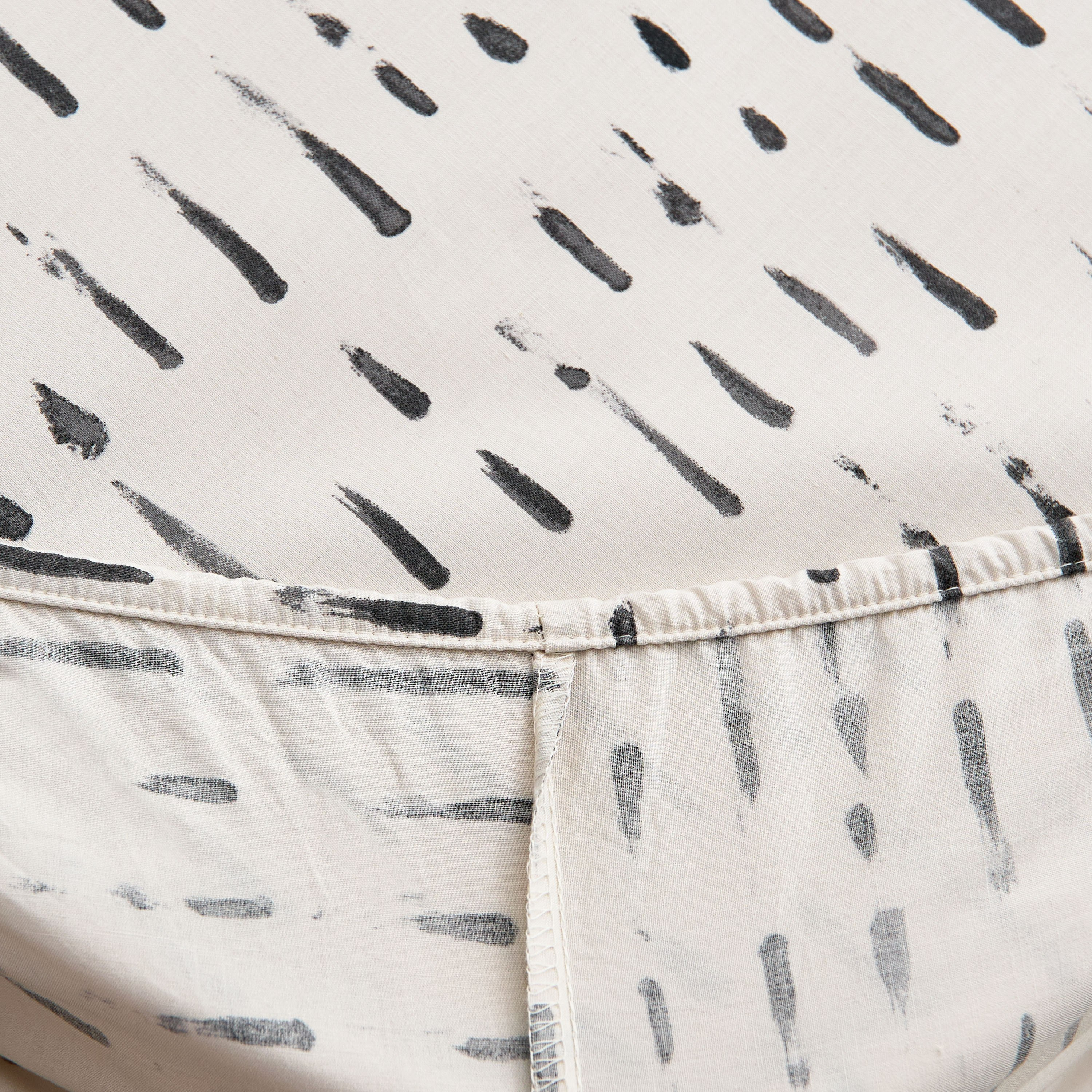 Luxot Monoleaf Printed Cotton Twin Fitted Sheet - 120x200+33 cm-hbxhomeware-hbxbedroom-image-6