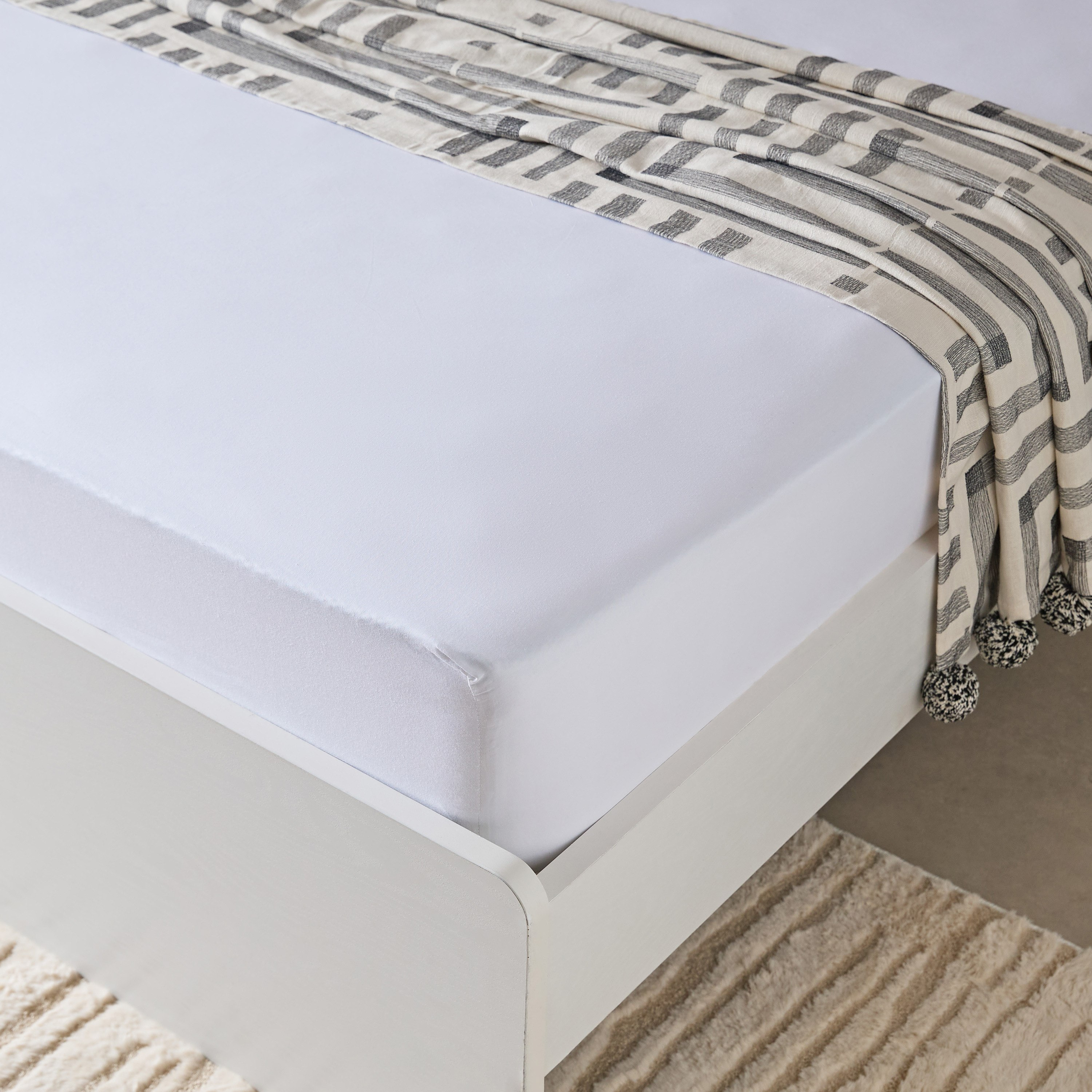 شرشف مطّاطي قطن كوين من إسينشال - 150x200+36 سم-hbxhomeware-hbxbedroom-image-1