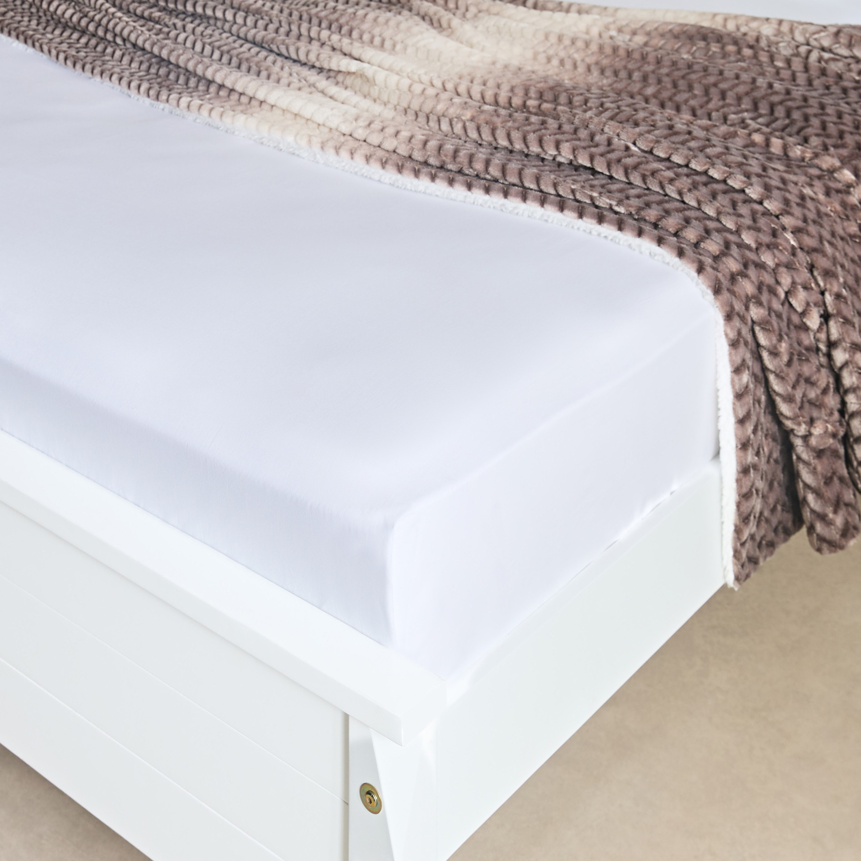 Essential Cotton King Flat Sheet - 240x260 cm-hbxhomeware-hbxbedroom-image-1