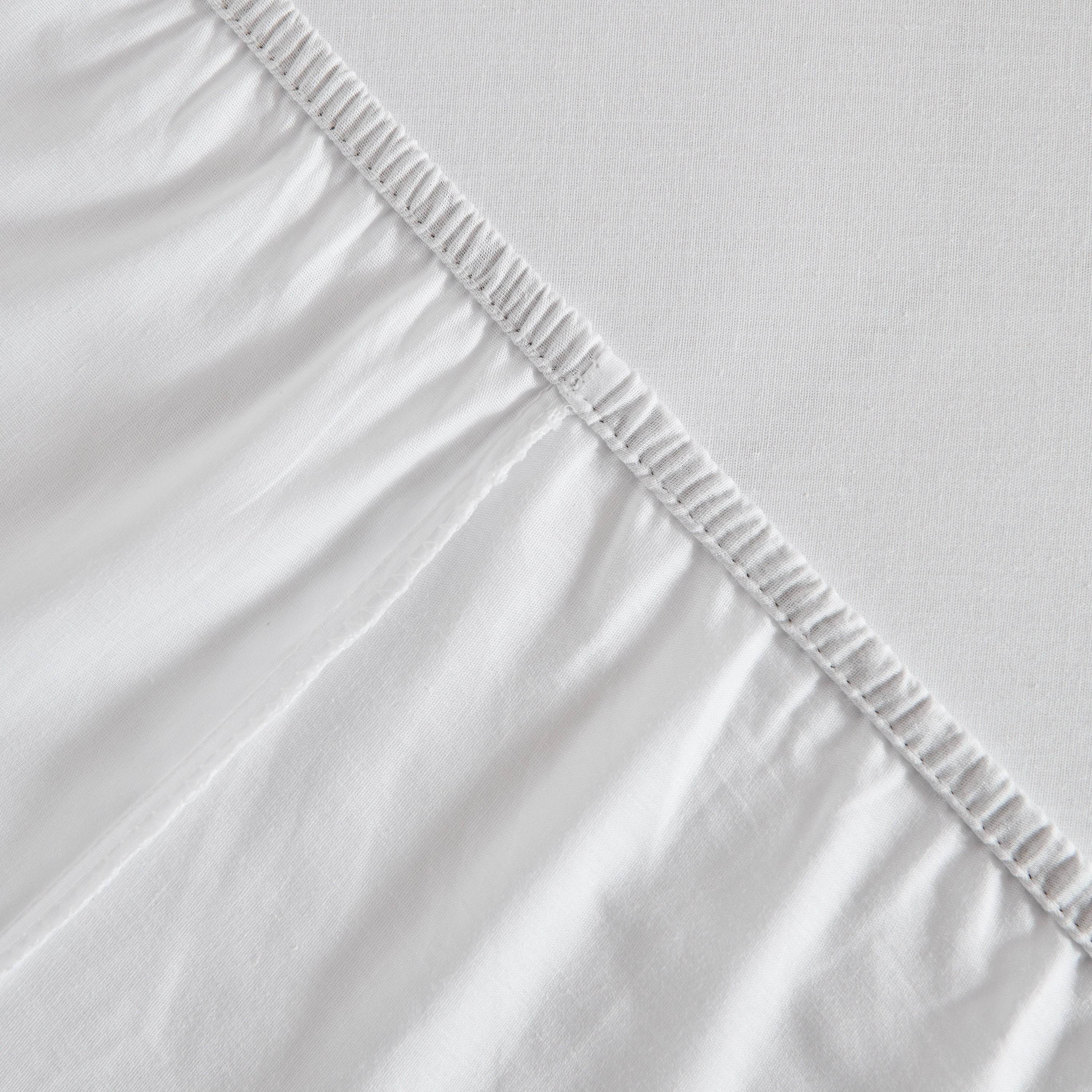 شرشف مطاطي قطن كينج سادة من إيسينشيال - 180x210+36 سم-hbxhomeware-hbxbedroom-image-7