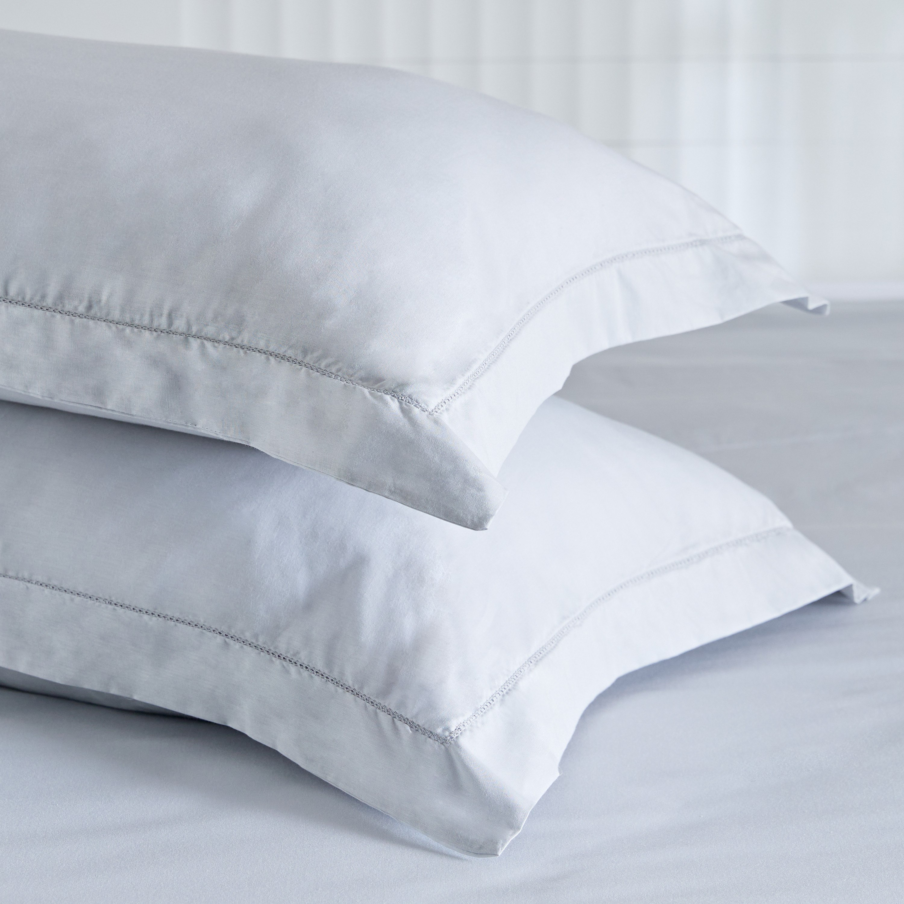 Essential 3-Piece Super King Duvet Cover Set - 240x220 cm-hbxhomeware-hbxbedroom-image-7