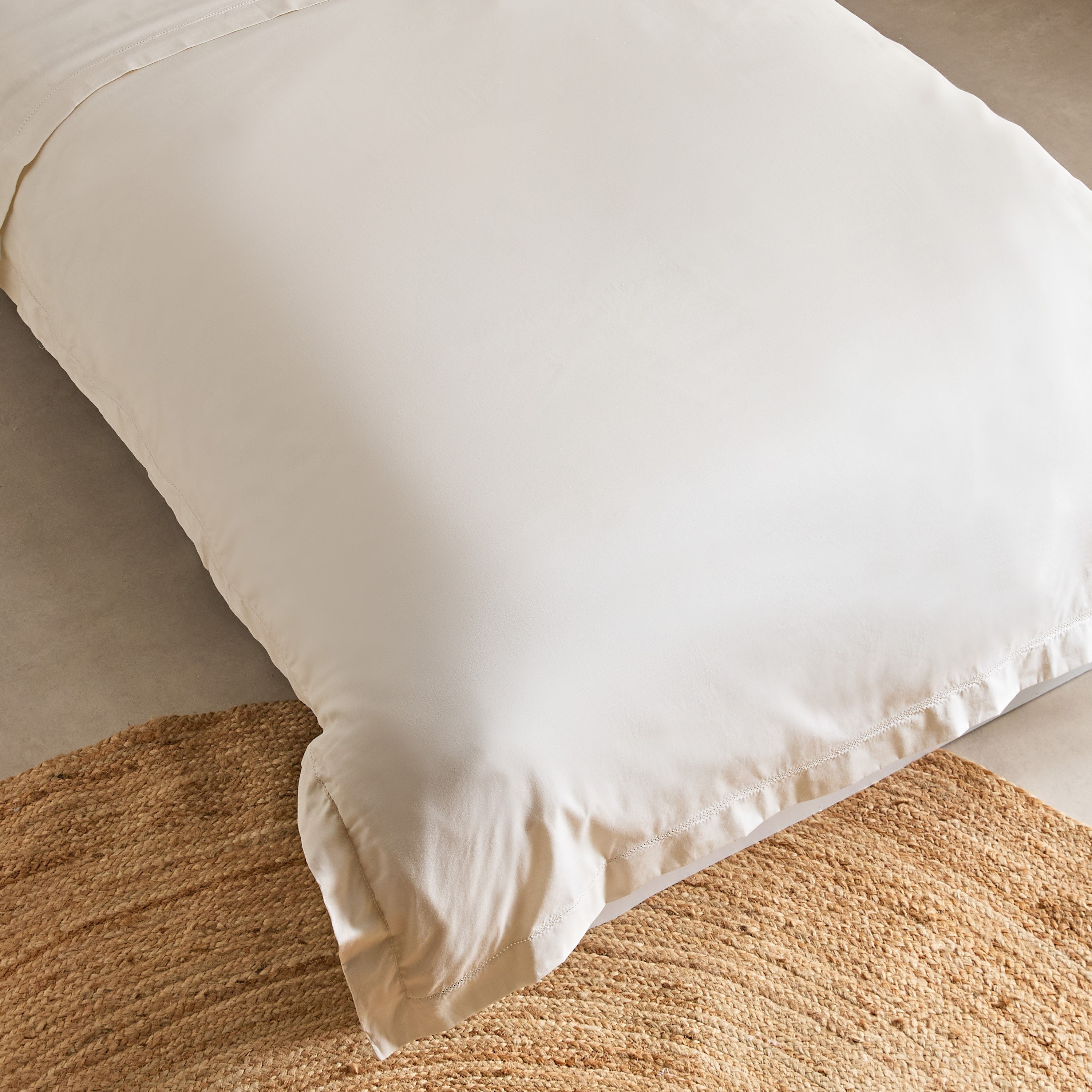 طقم غطاء لحاف فردي قطعتين - إسنشيال - 135x200 سم-hbxhomeware-hbxbedroom-image-4