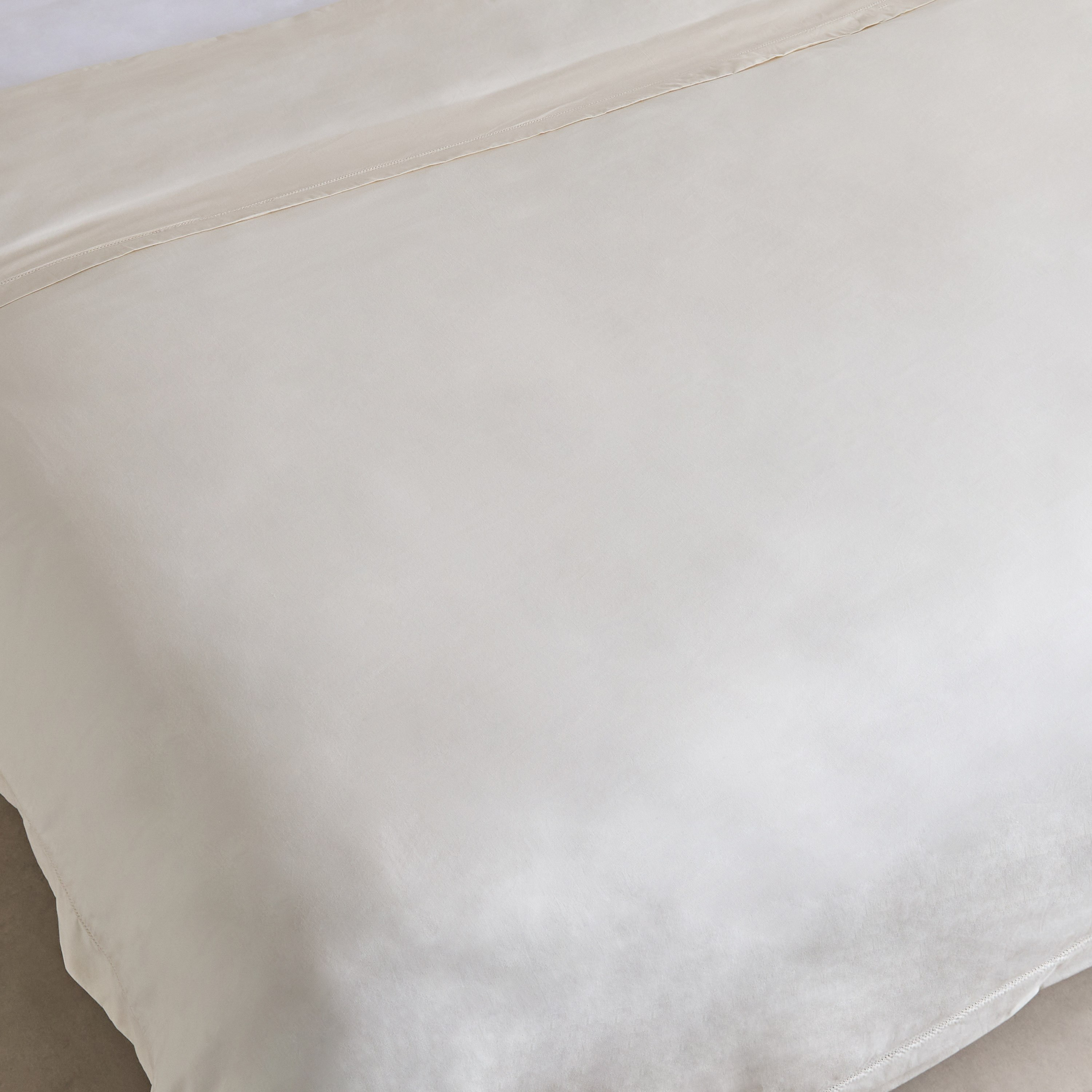 طقم غطاء لحاف كينغ 3 قطع من ايسينشال - 220x220 سم-hbxhomeware-hbxbedroom-image-4
