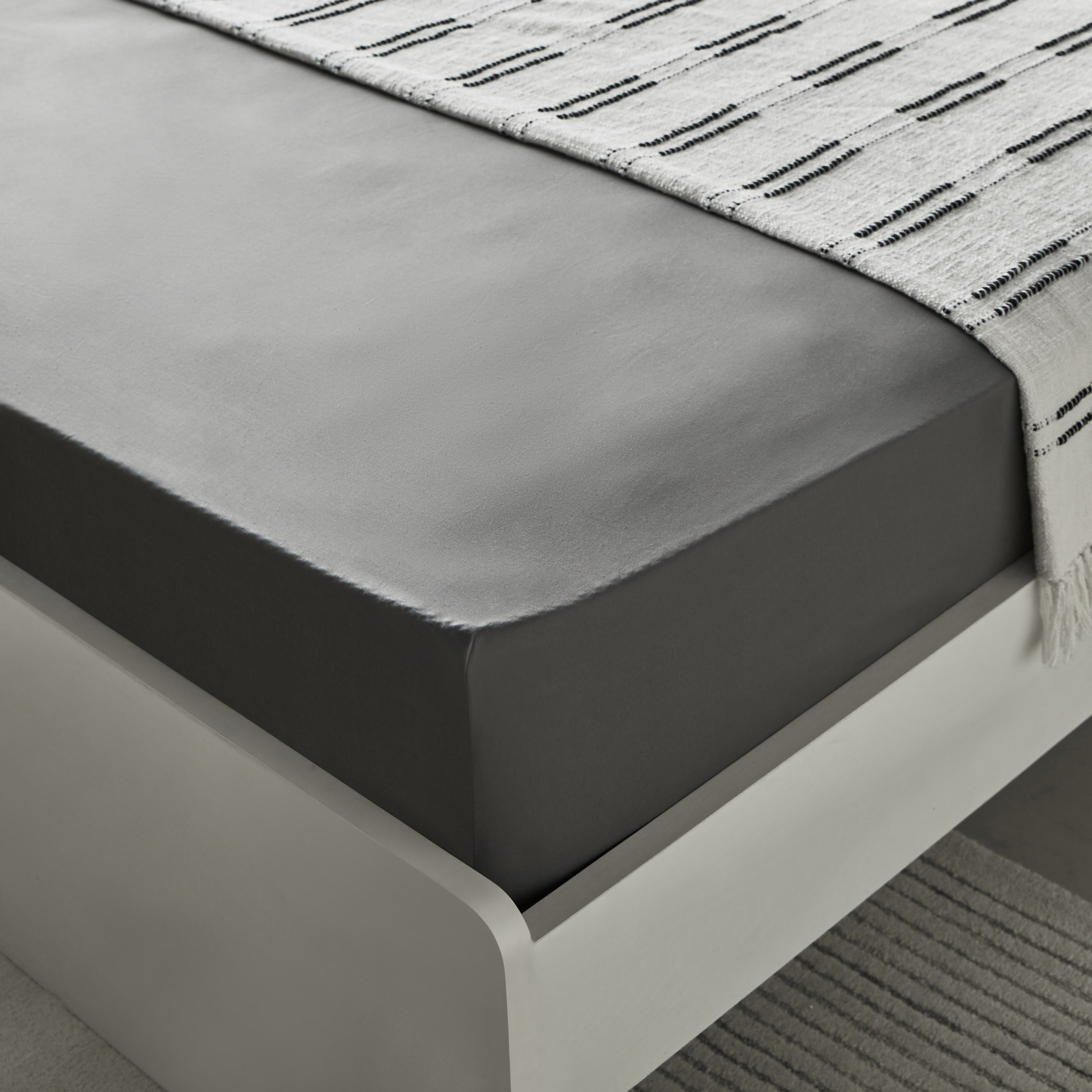 Essential Cotton Olympic Queen Fitted Sheet - 160x200+36 cm-hbxhomeware-hbxbedroom-image-1