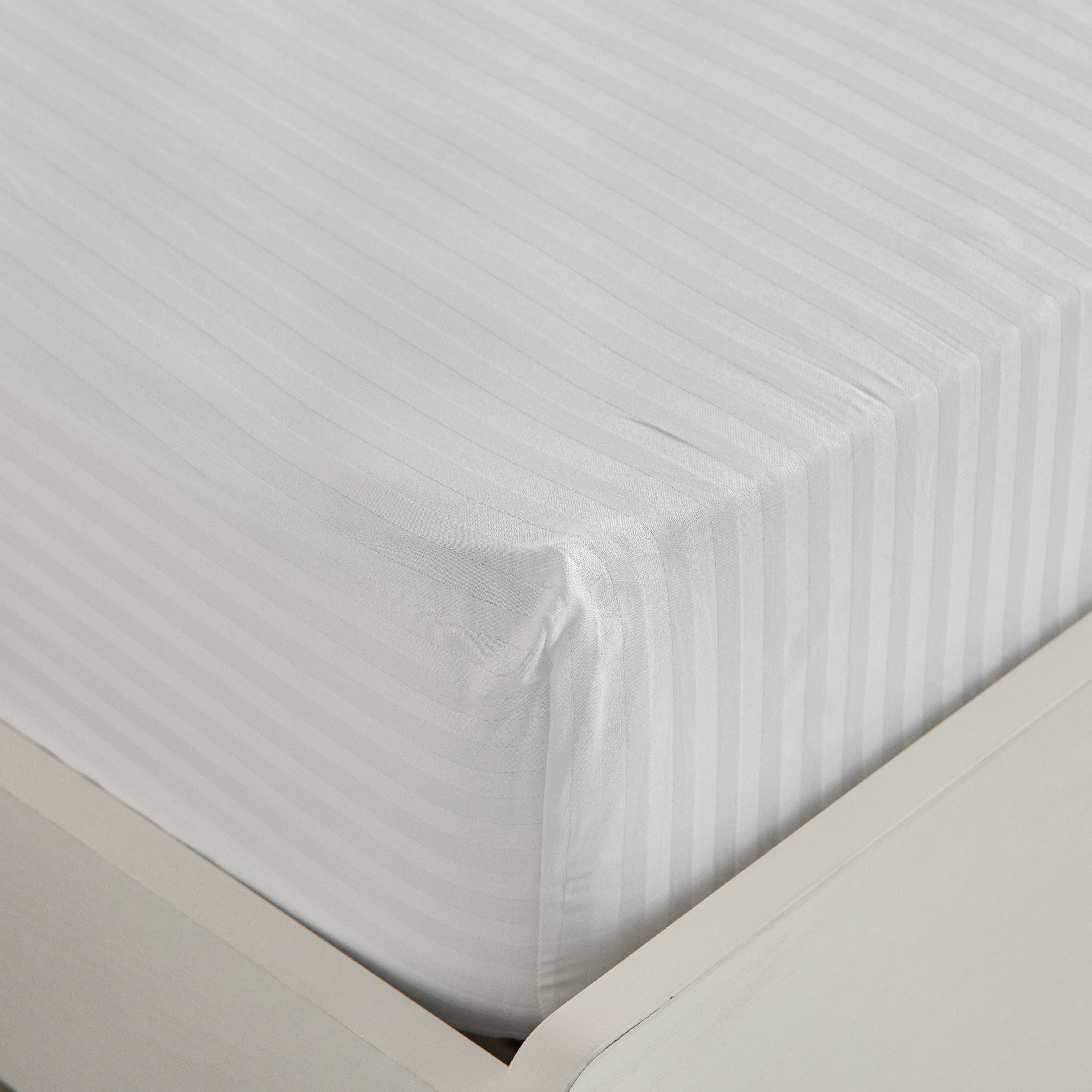 Hamilton Satin Striped Queen Fitted Sheet - 150x200+36 cm-hbxhomeware-hbxbedroom-image-6