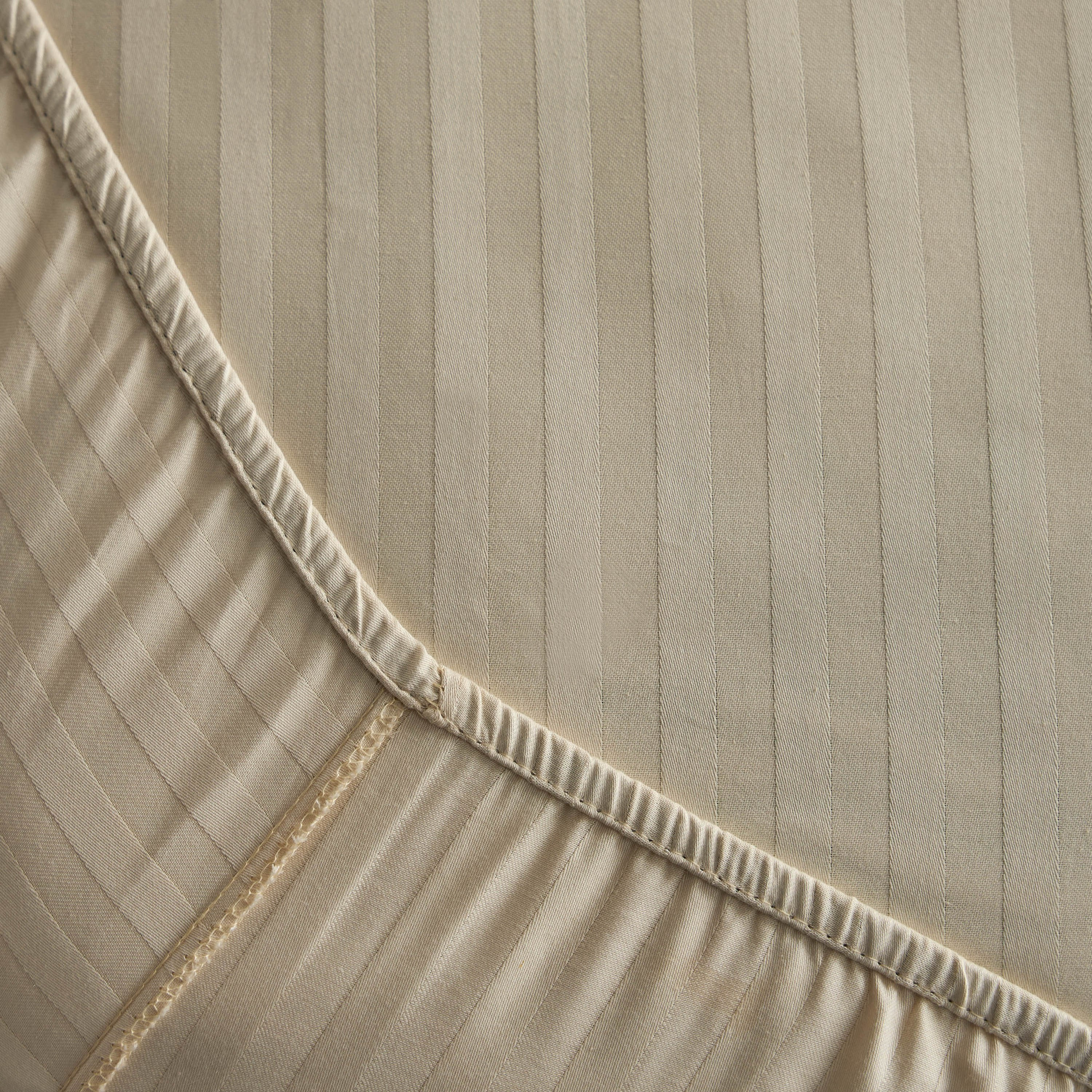 Hamilton Satin Stripe Queen Fitted Sheet - 150x200+36 cm-hbxhomeware-hbxbedroom-image-7