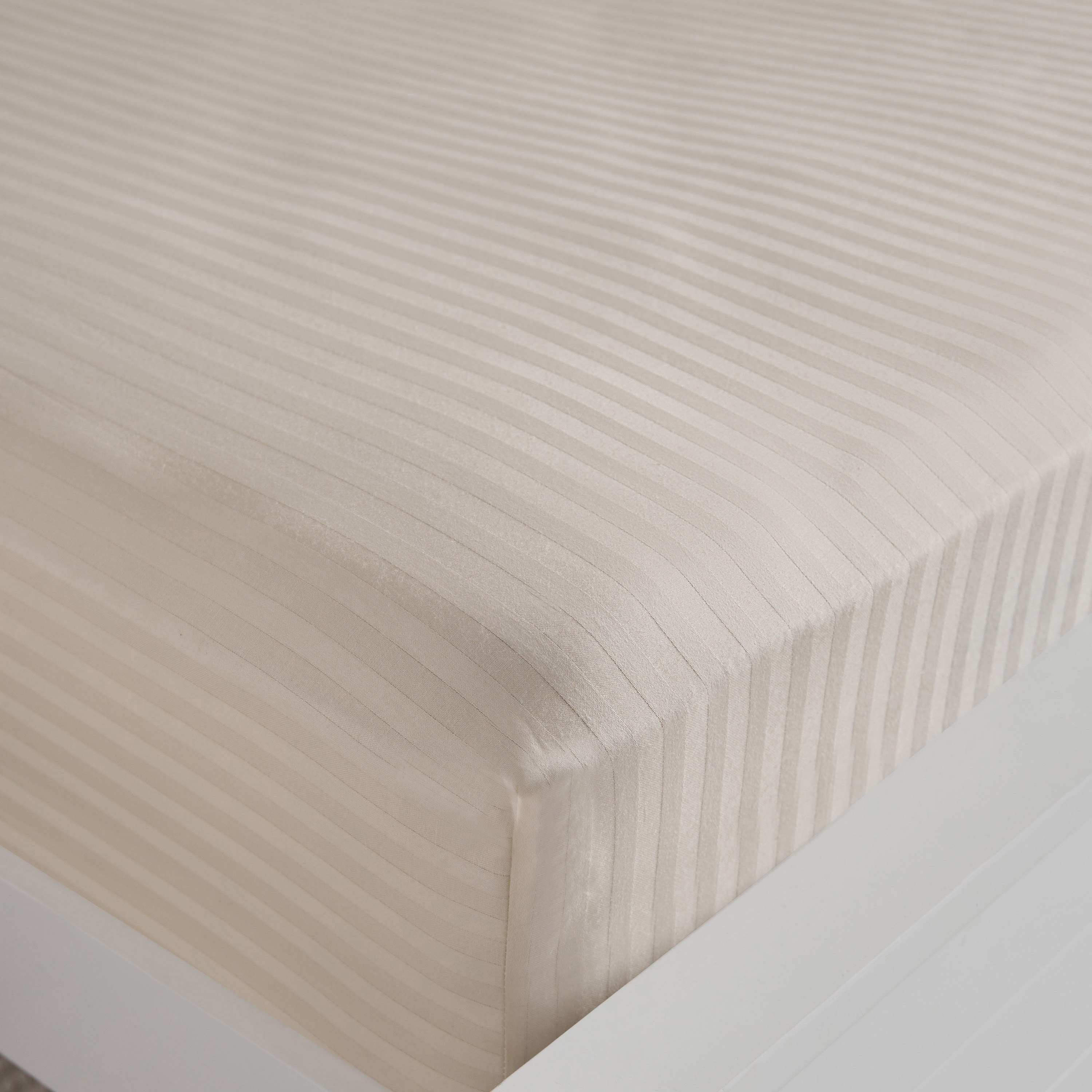 Hamilton Satin Striped Super King Fitted Sheet - 200x200+36 cm-hbxhomeware-bedding-fittedsheets-image-6