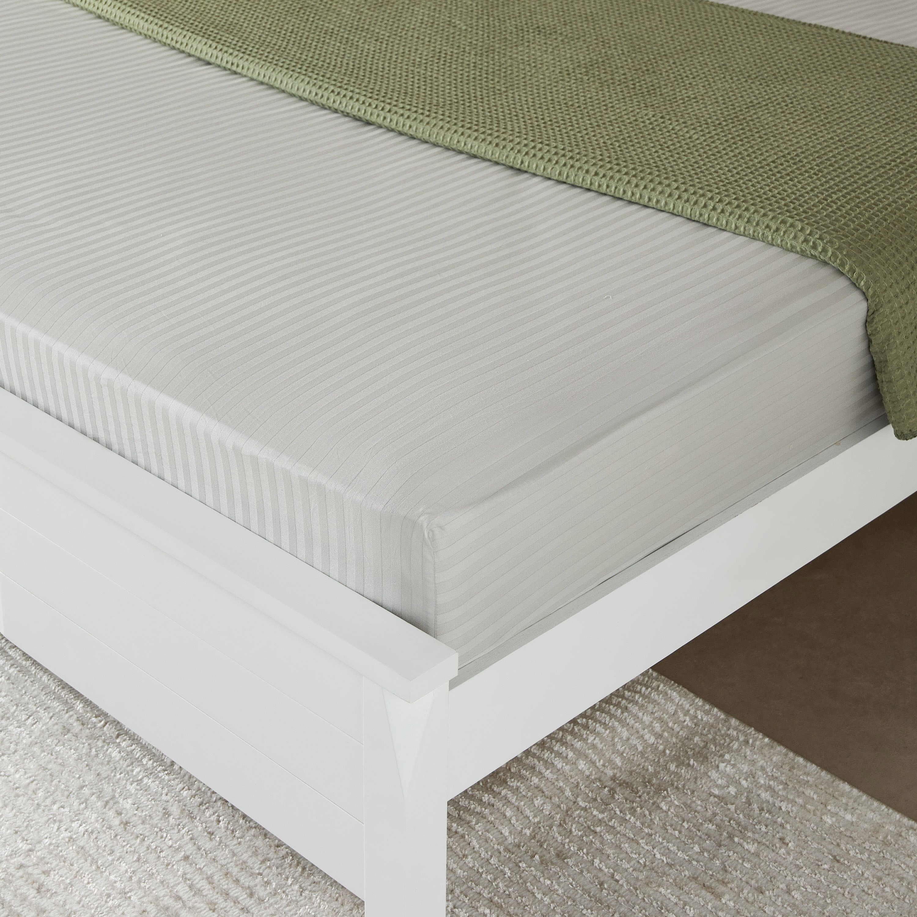 Hamilton Satin Striped Super King Fitted Sheet - 200x200+36 cm-hbxhomeware-hbxbedroom-image-1