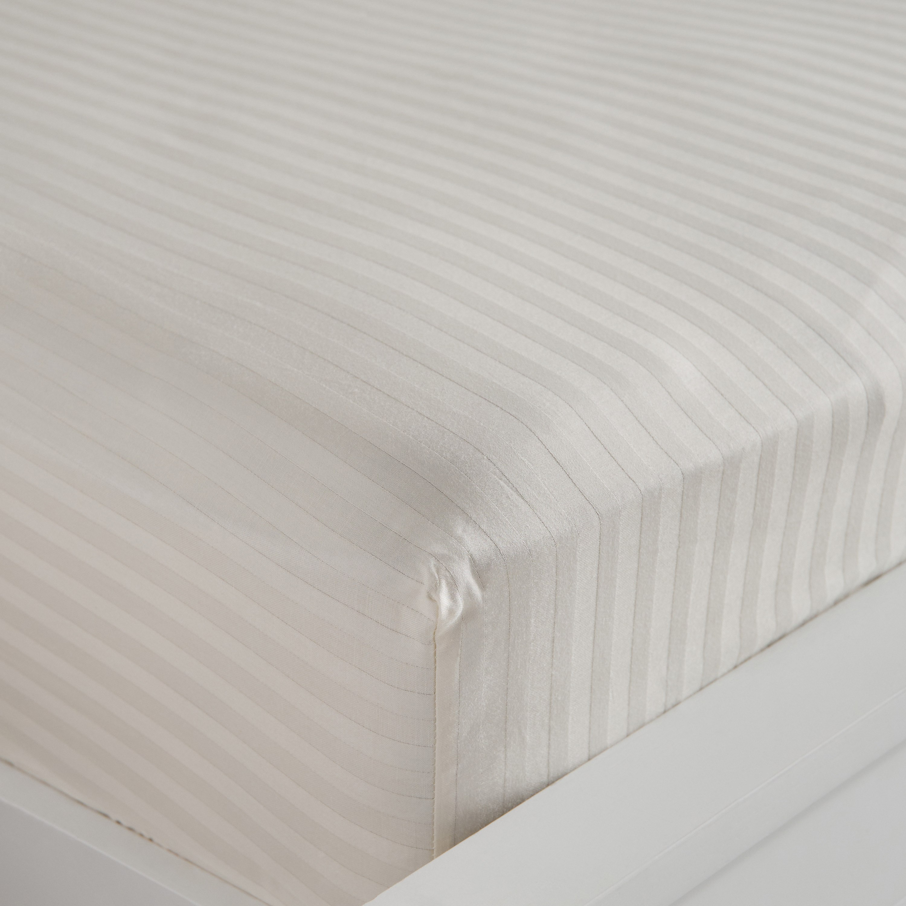 Hamilton Satin Striped King Fitted Sheet - 180x200+36 cm-hbxhomeware-hbxbedroom-image-6
