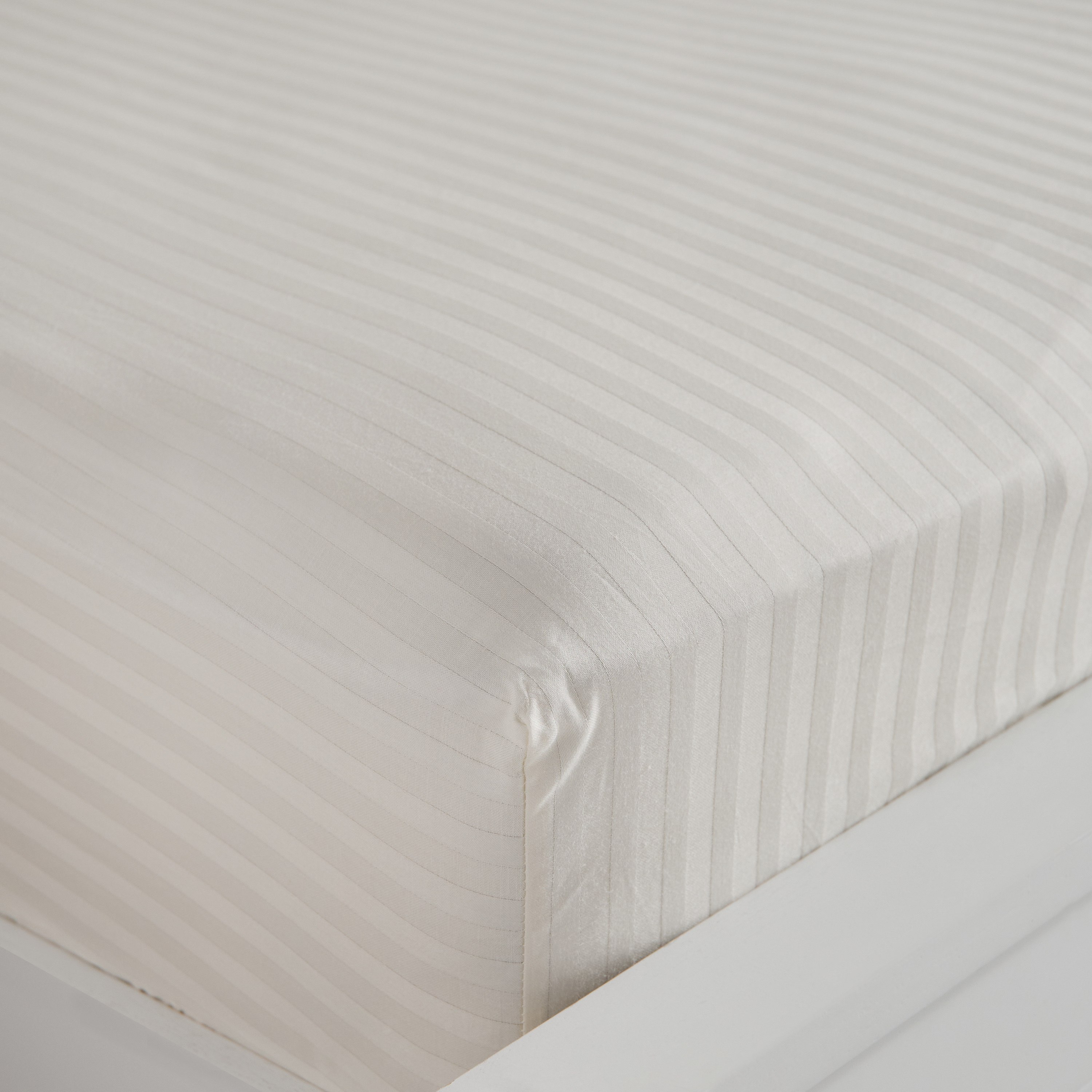 Hamilton Satin Striped Super King Fitted Sheet - 200x200+36 cm-hbxhomeware-hbxbedroom-image-6