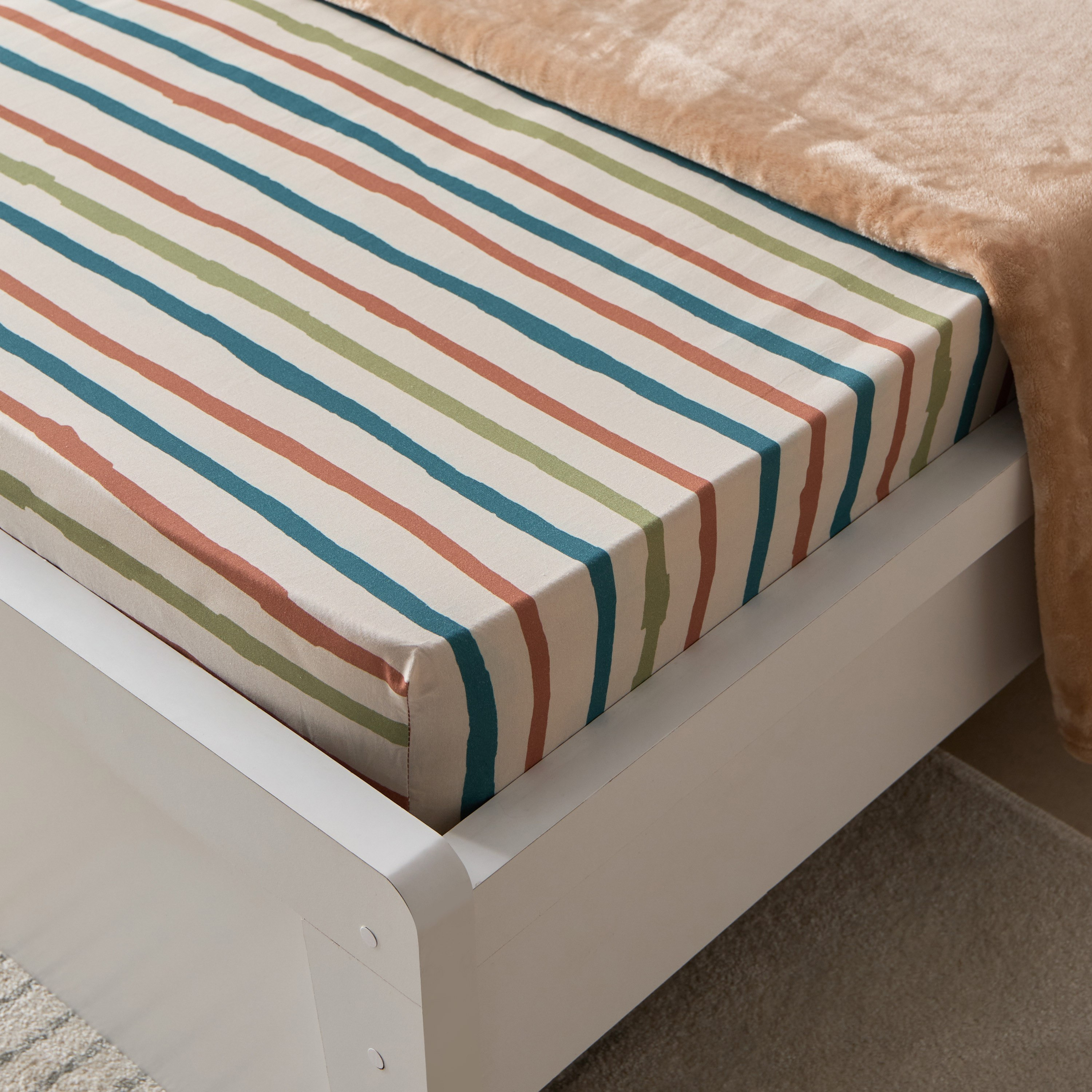 Joy Adventurer Campsite Single Cotton Fitted Sheet - 90x200+25 cm-hbxhomeware-hbxkidsandyouth-image-1