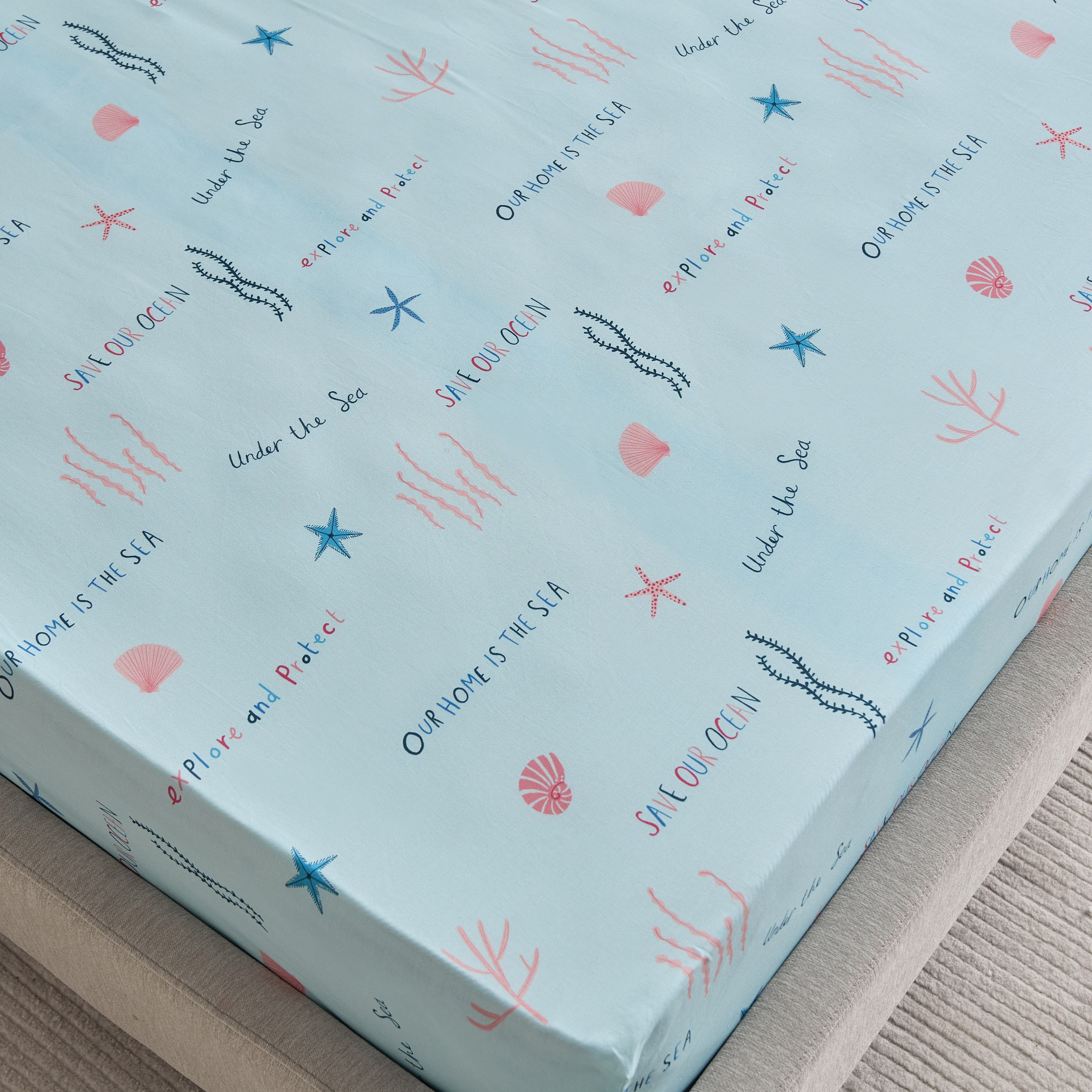 شرشف مطاطي توين قطن بطبعات مارين من جوي سي وورلد - 120x200+25 سم-hbxhomeware-hbxkidsandyouth-image-4