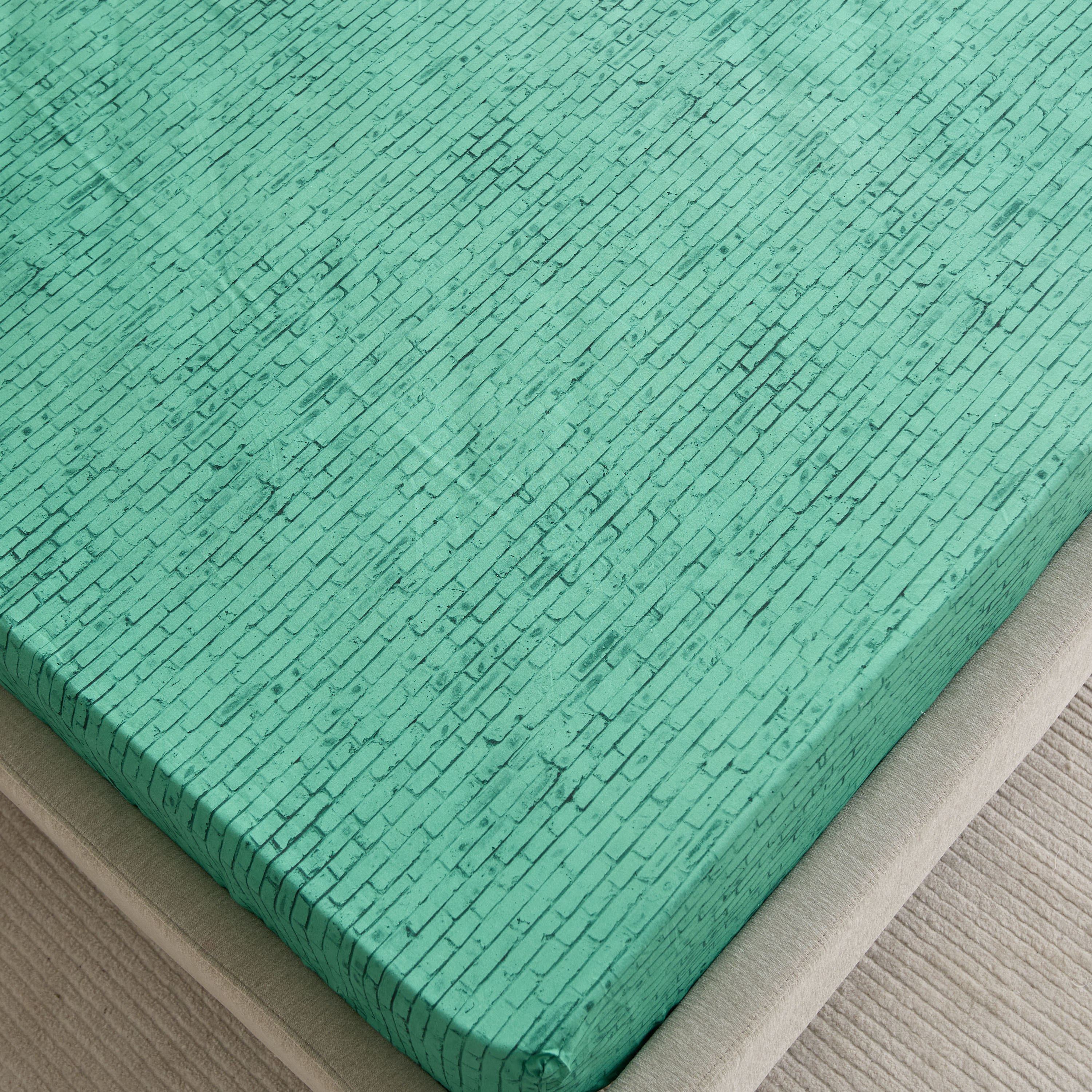 Tom Gearhead Freestyle Twin Cotton Fitted Sheet - 120x200+25 cm-hbxhomeware-hbxkidsandyouth-image-4
