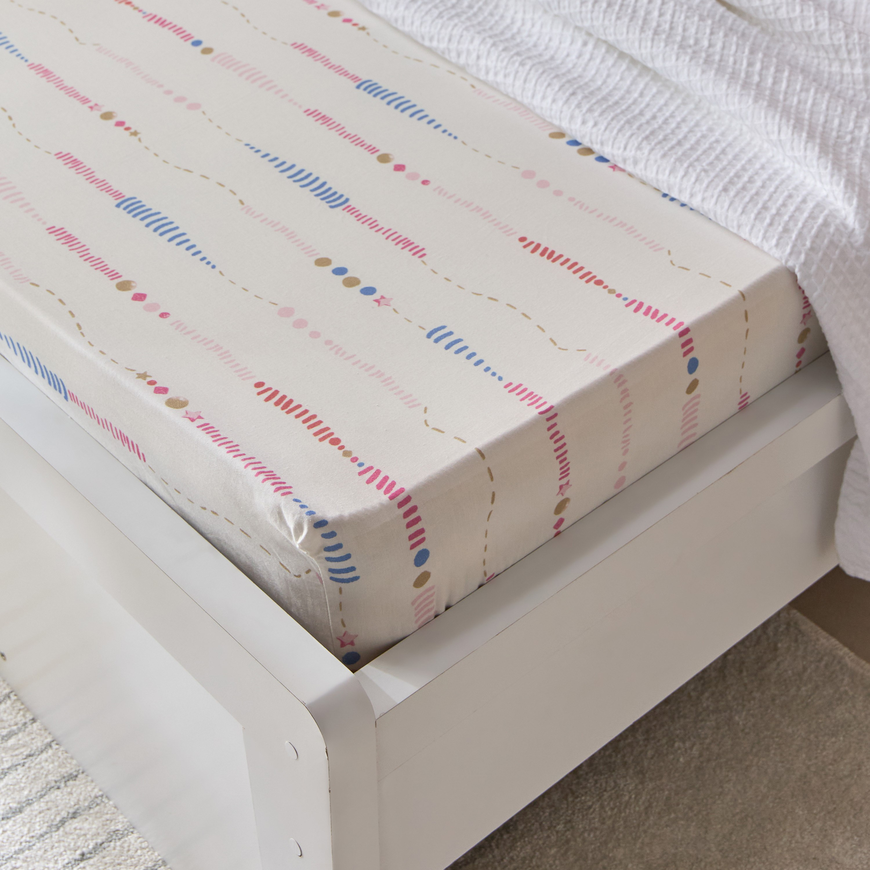 شرشف مطاطي قطن فردي ليليت من آيفي ميدوز - 90x200+25 سم-hbxhomeware-hbxkidsandyouth-image-1