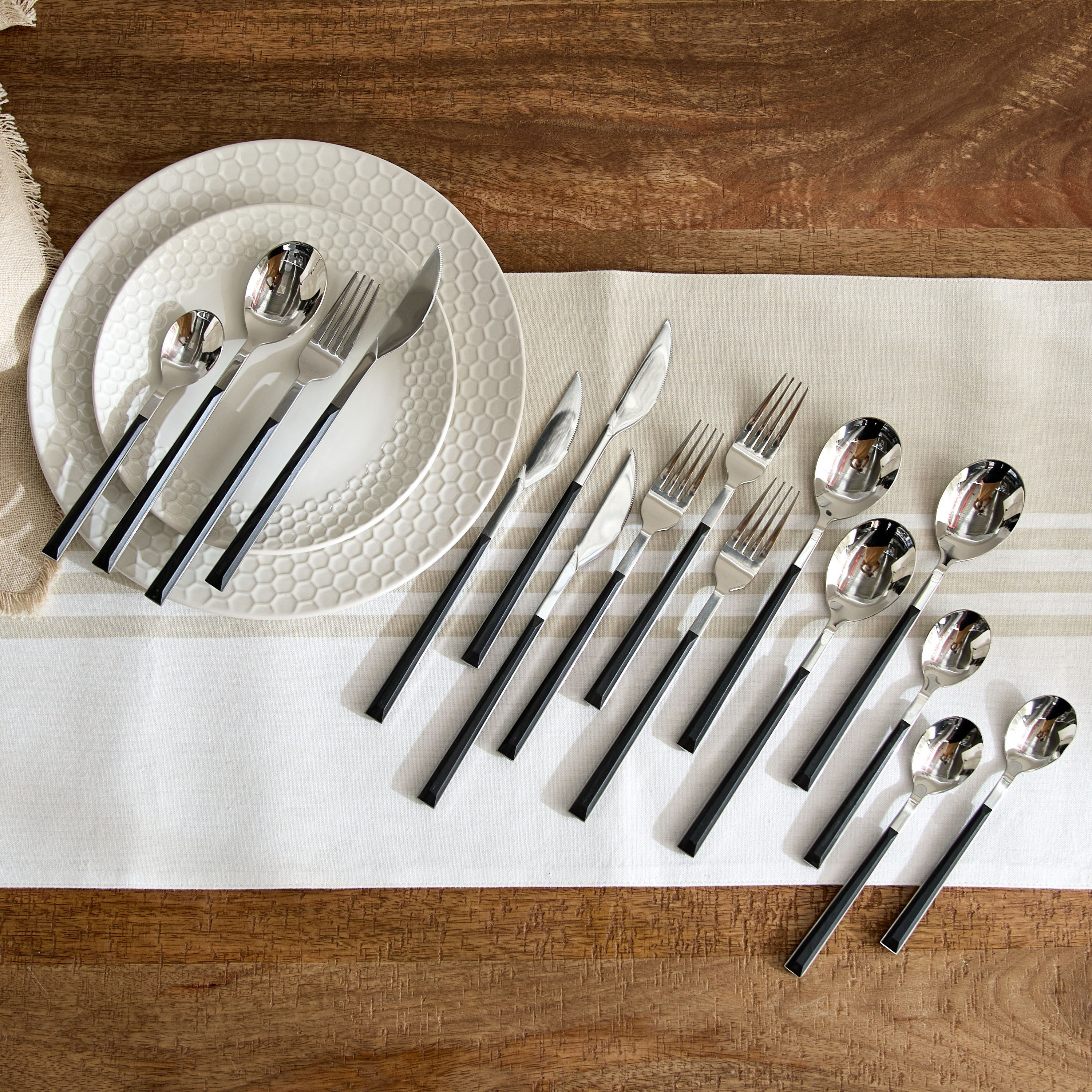 Vega 16-Piece Cutlery Set-hbxdecorandfurnishings-tabletop-cutlery-image-1