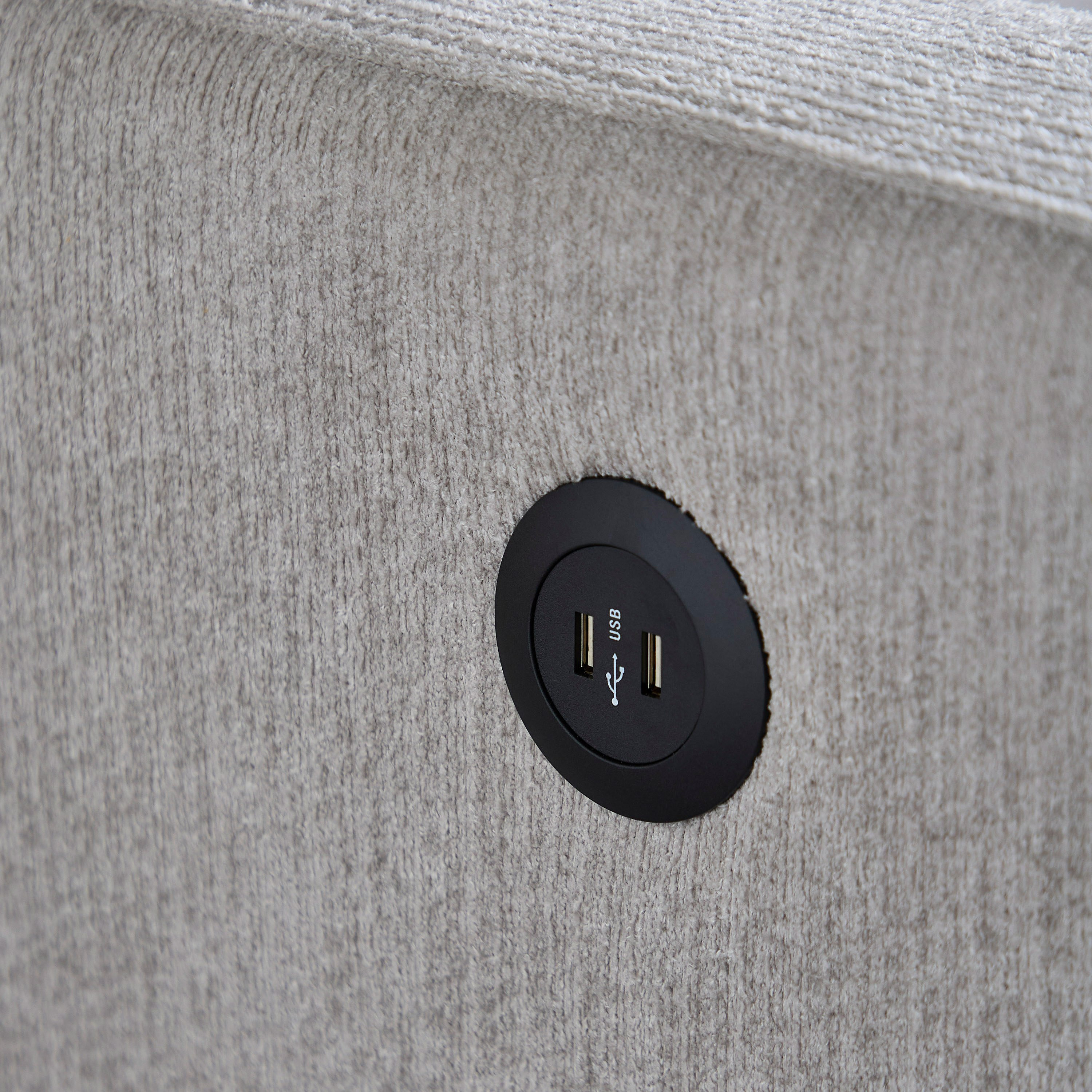 كنبة قماش ركنية قابلة للعكس 3 مقاعد مع يو إس بي من آريا إن إكس تي-hbxlivingroom-sofasandarmchairs-cornersofas-image-7