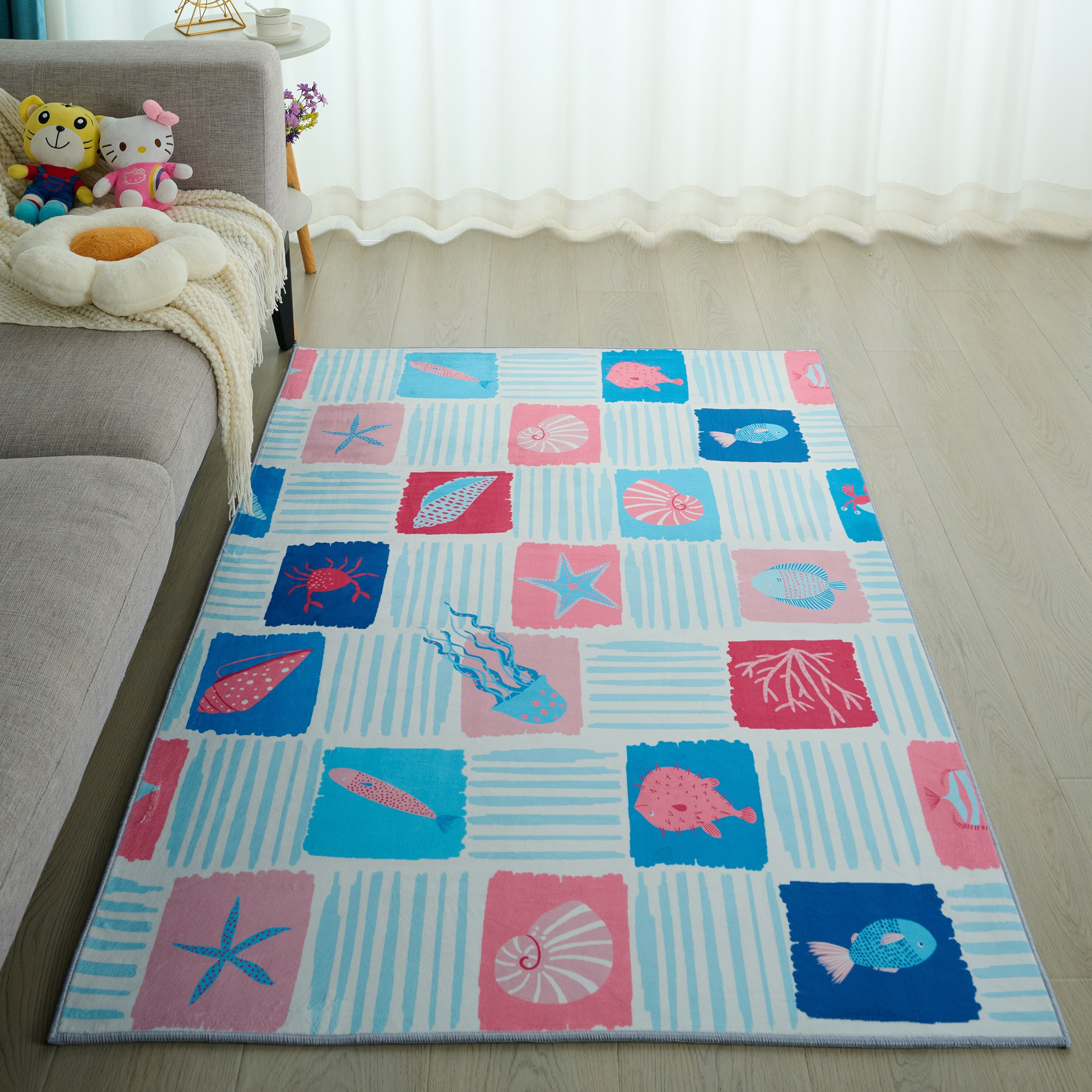 سجادة فلانيل بطبعات صدف ورلد بن من جوي سي  - 110×160 سم-hbxdecorandfurnishings-floorcoverings-rugs-image-1