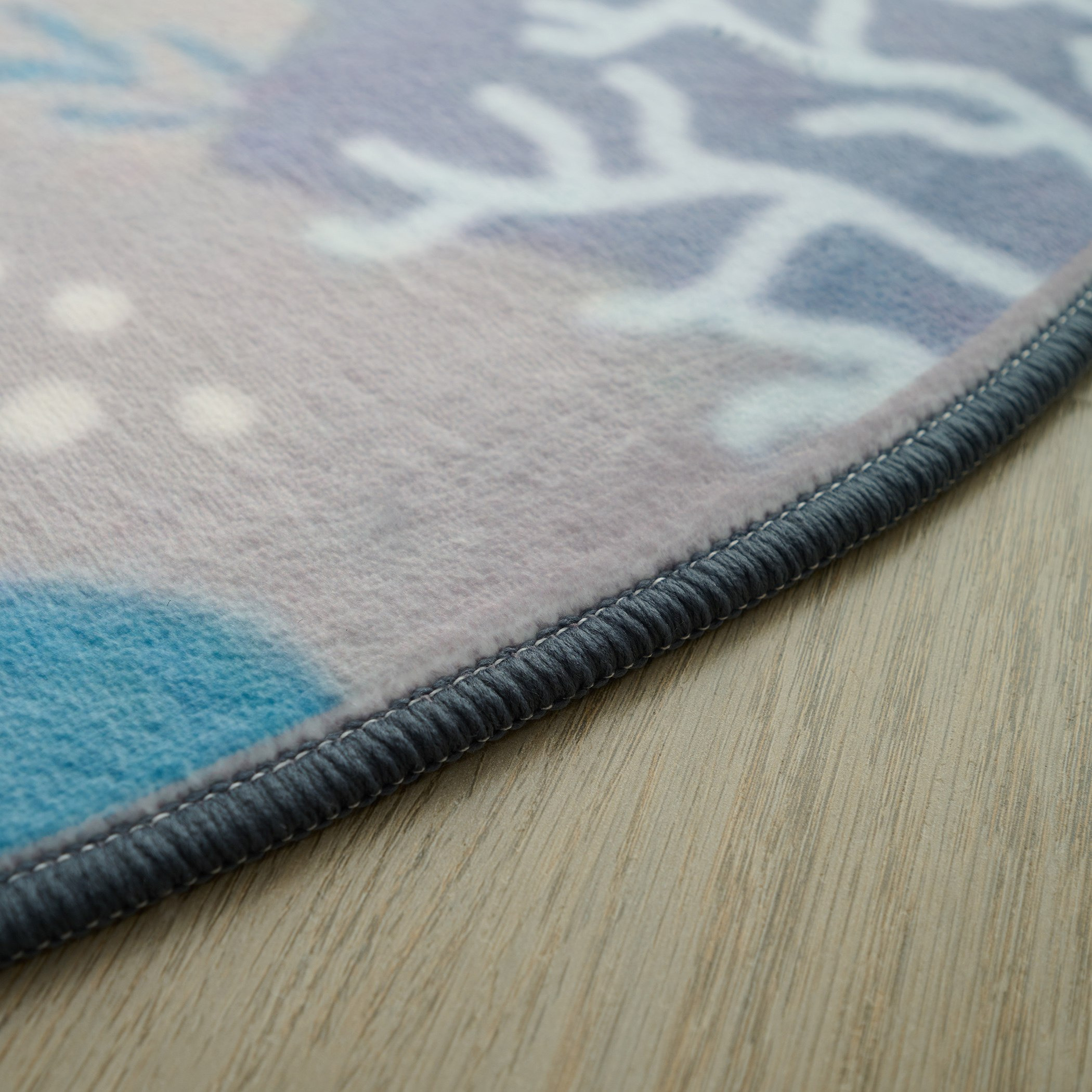 سجادة فلانيل بطبعات حوت ورلد بن من جوي سي - 120 سم-hbxdecorandfurnishings-floorcoverings-rugs-image-3