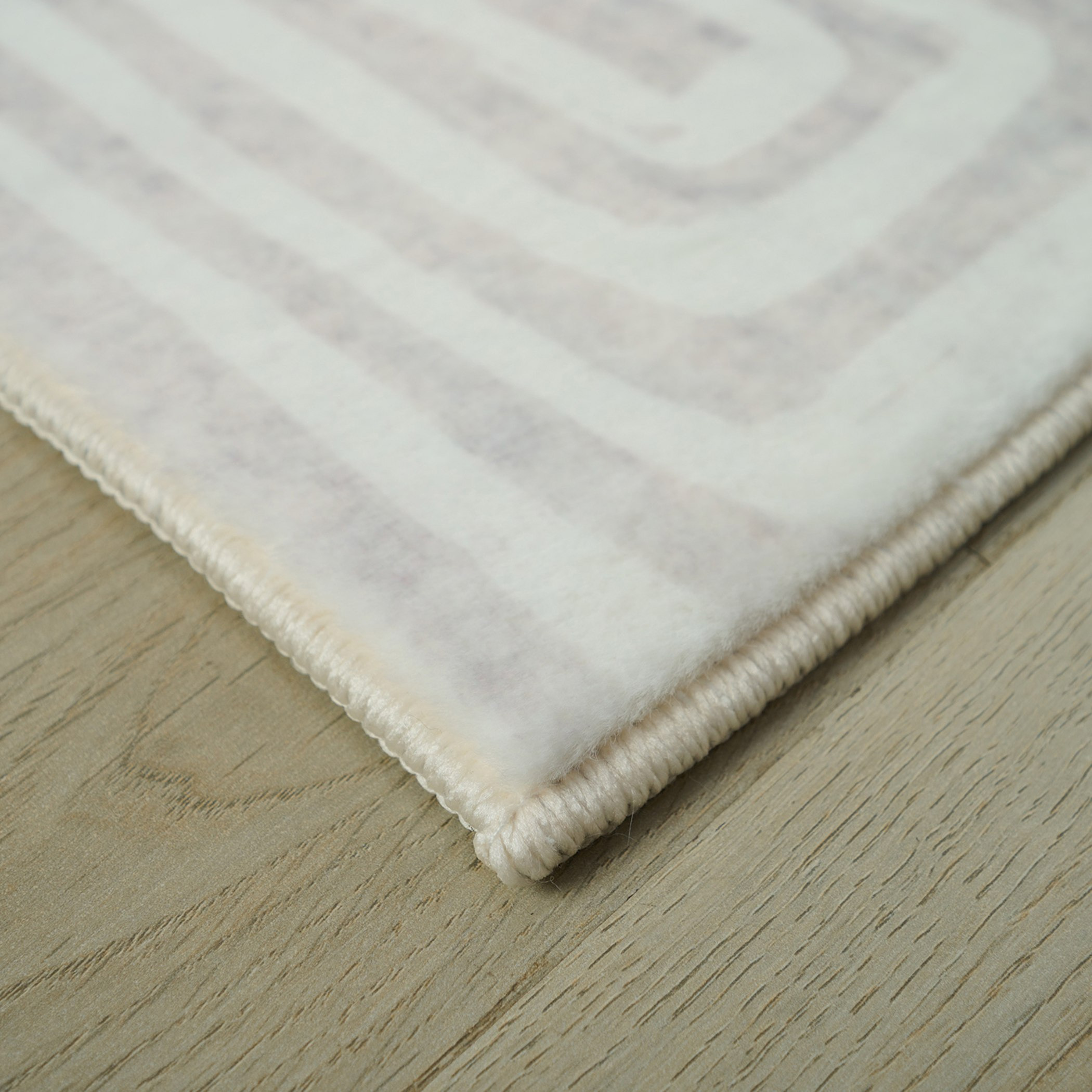 سجادة فرو مخملية  بطبعات فازلا من بريستول - 120x170 سم-hbxdecorandfurnishings-floorcoverings-rugs-image-2