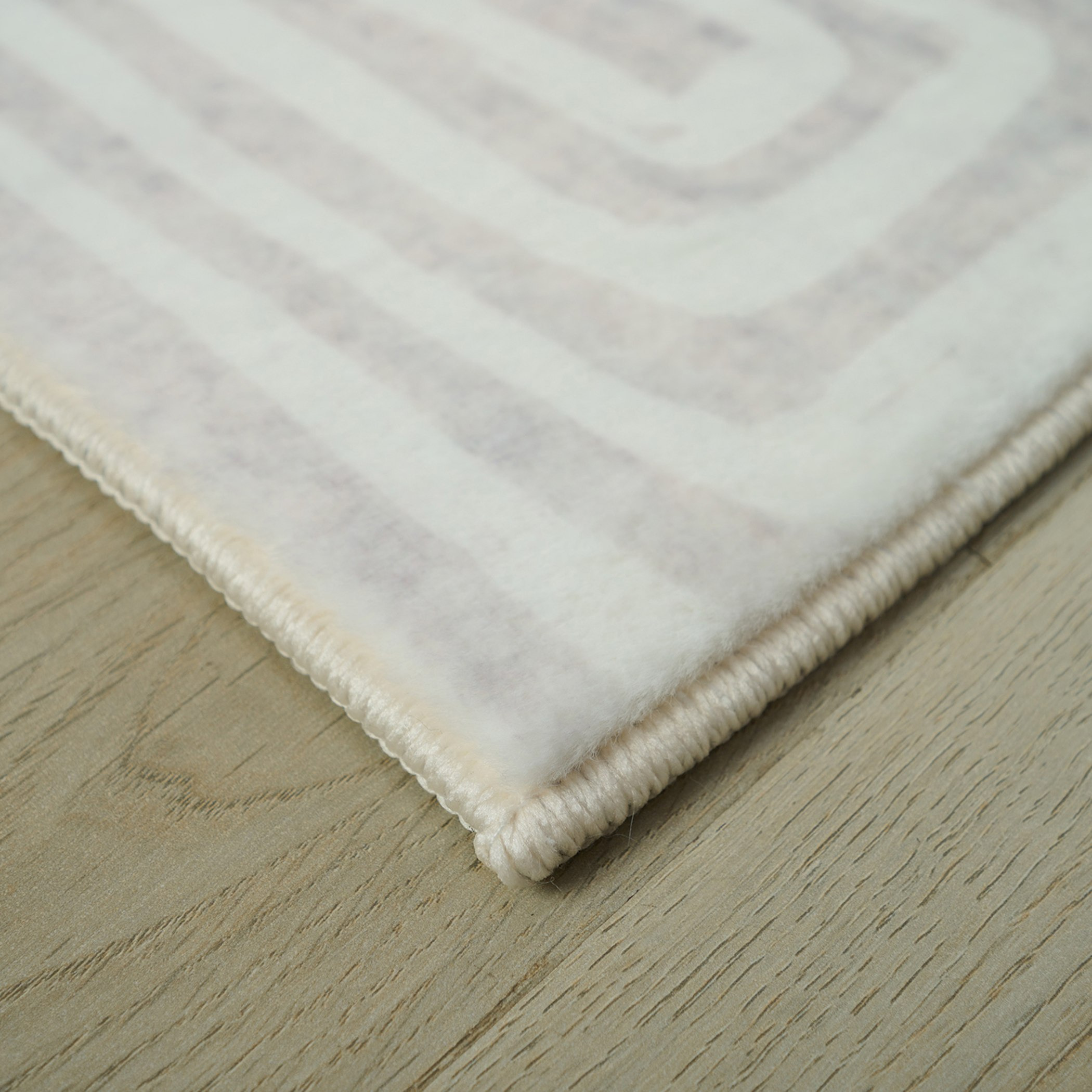 سجادة فرو مخملية بطبعات فازلا من بريستول - 200x300 سم-hbxdecorandfurnishings-floorcoverings-rugs-image-3