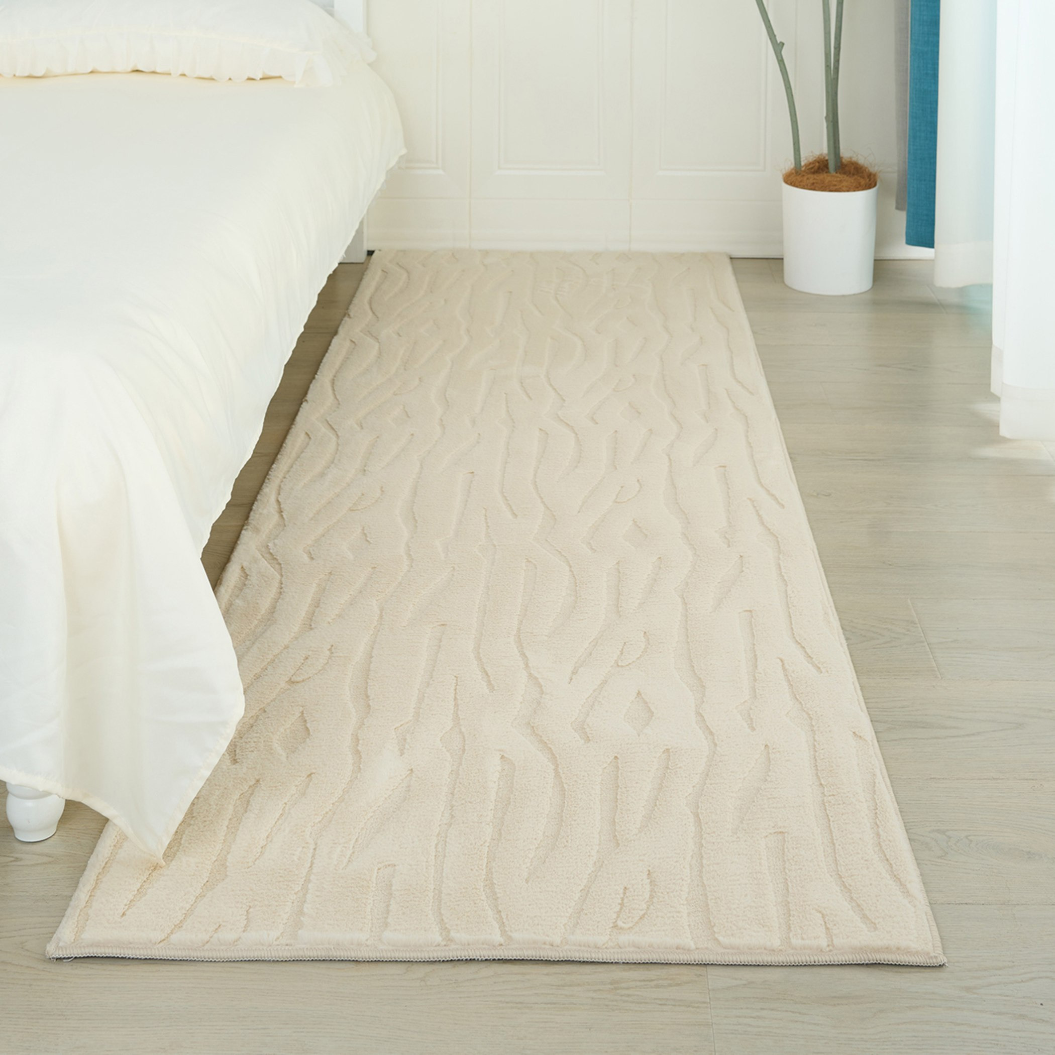 سجادة جاكار فرو أرنب ريزا من زارا - 75x230 سم-hbxdecorandfurnishings-floorcoverings-rugs-image-1