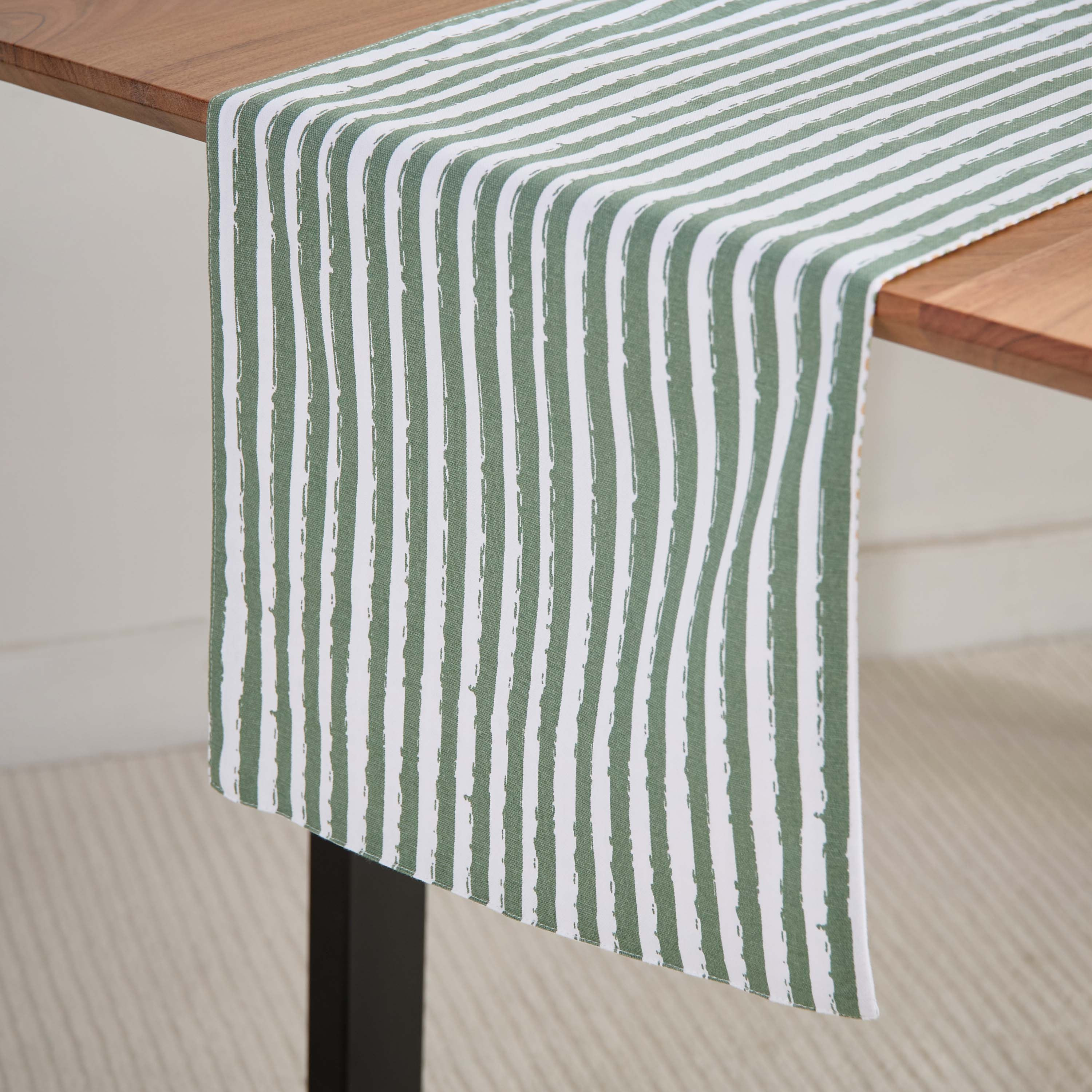مفرش طاولة يستخدم على الوجهين كولينا من بايتون - 33x180 سم-hbxdecorandfurnishings-homefurnishings-tablelinens-image-3