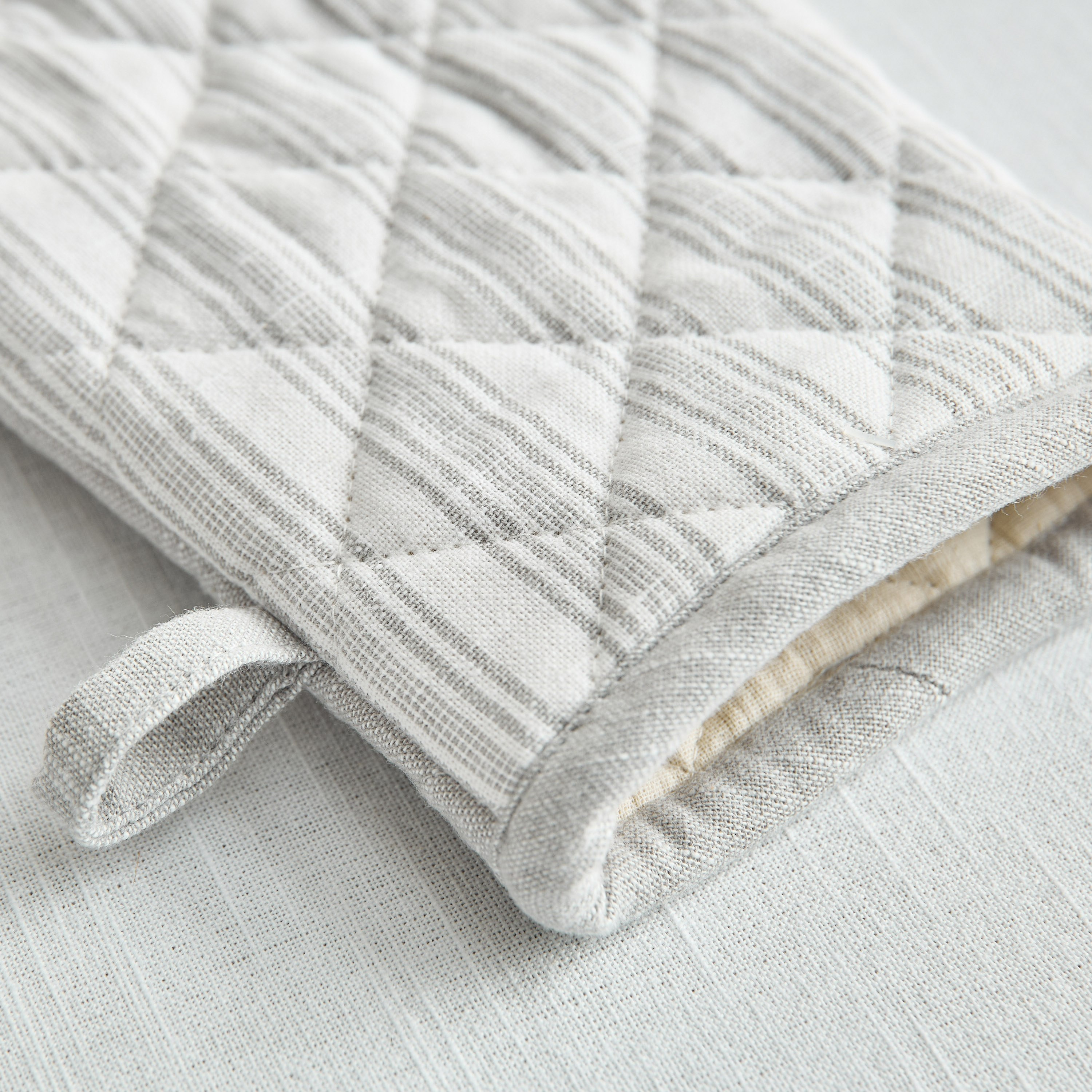 قفاز فرن ميز من هارلي - 17x33 سم-hbxhomeware-kitchenware-kitchenlinens-image-3